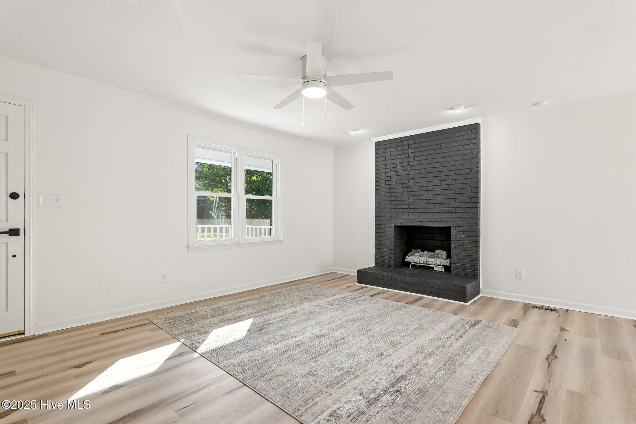 104 S Nikol Way Property Photo 11