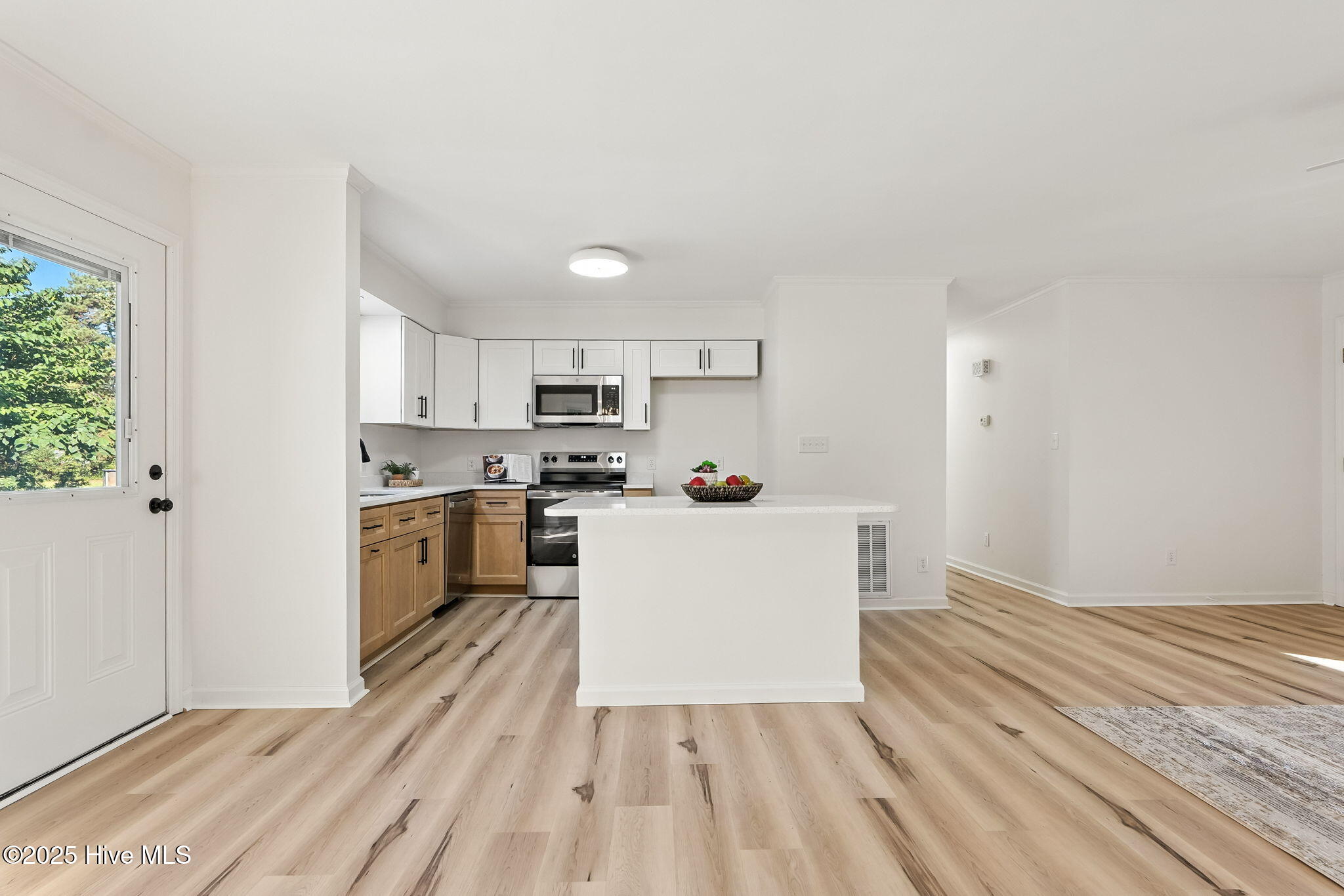 104 S Nikol Way Property Photo 14