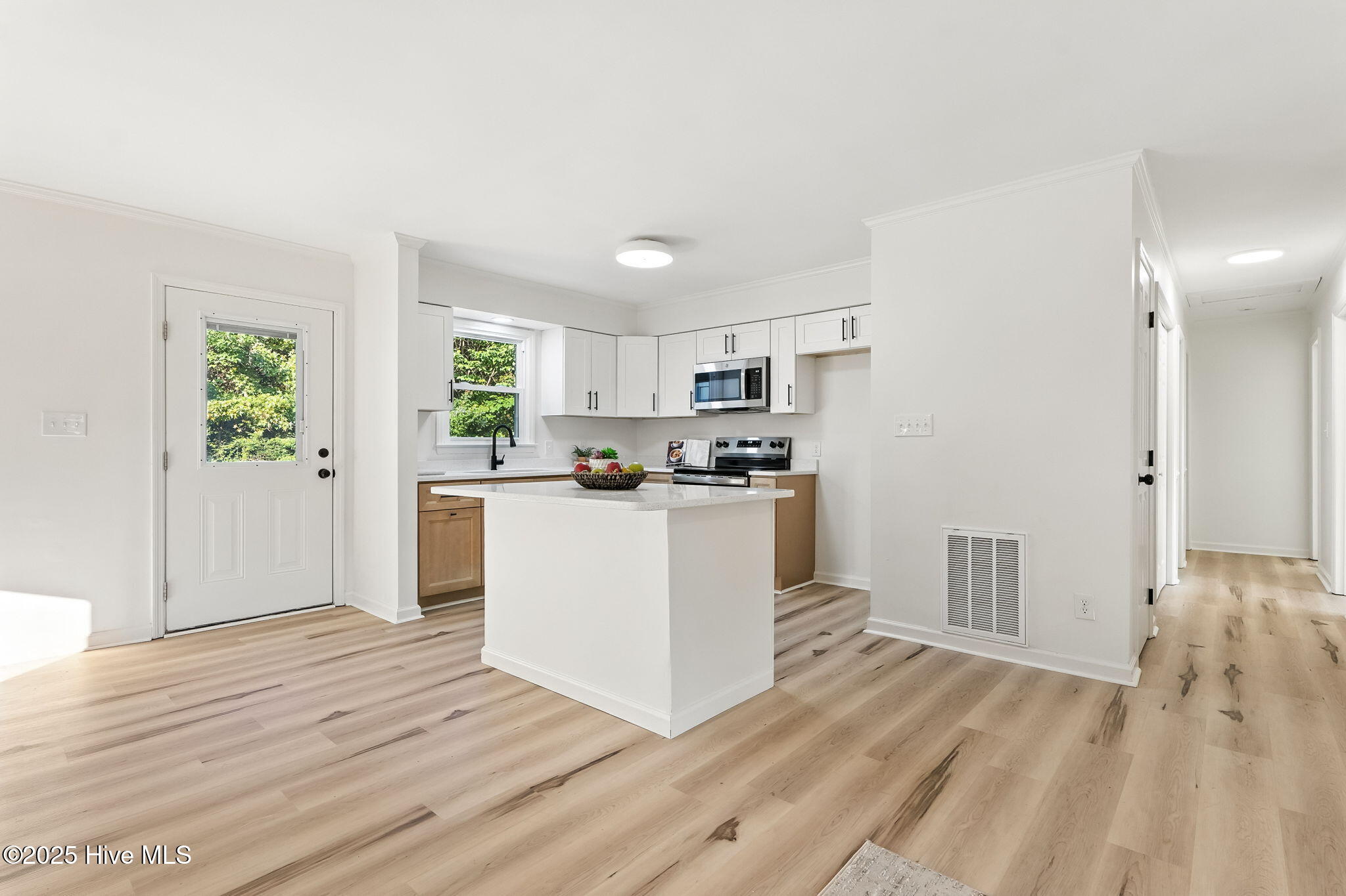 104 S Nikol Way Property Photo 15