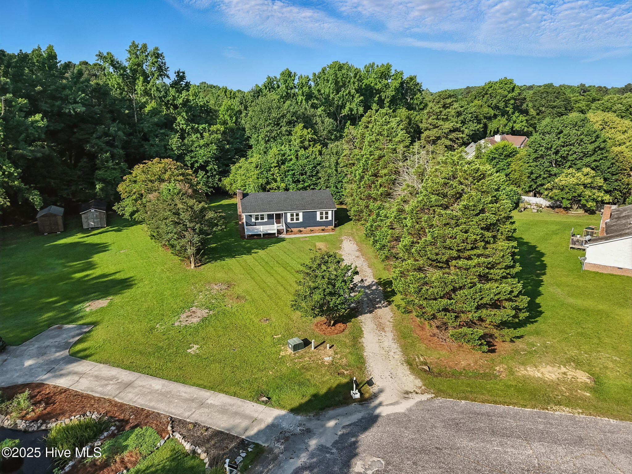 104 S Nikol Way Property Photo 45