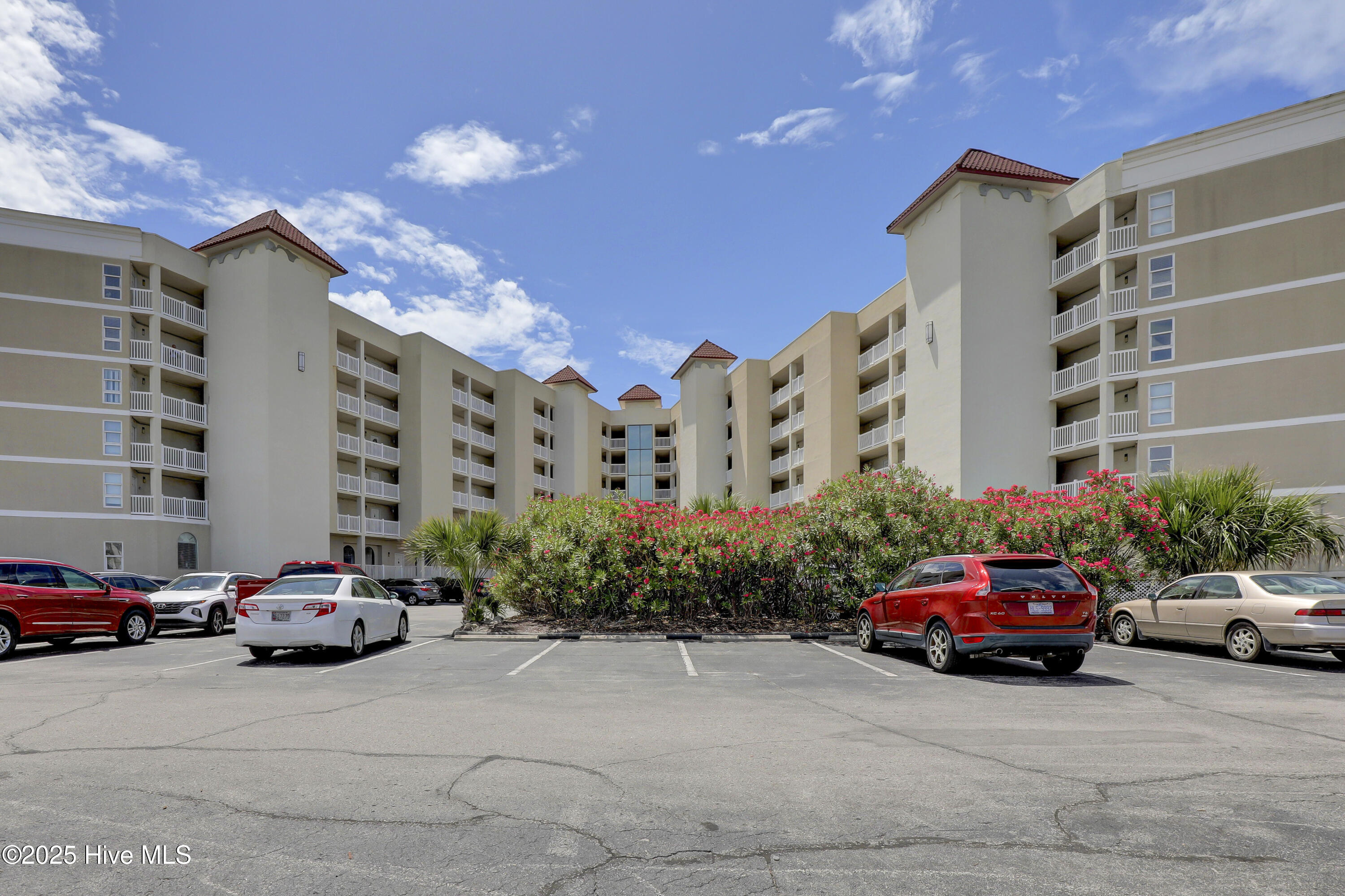 2000 New River Inlet Road 1414 Property Photo 1