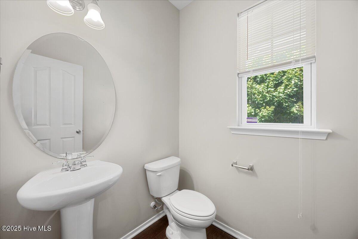 5600 Yorkwood Drive Property Photo 3