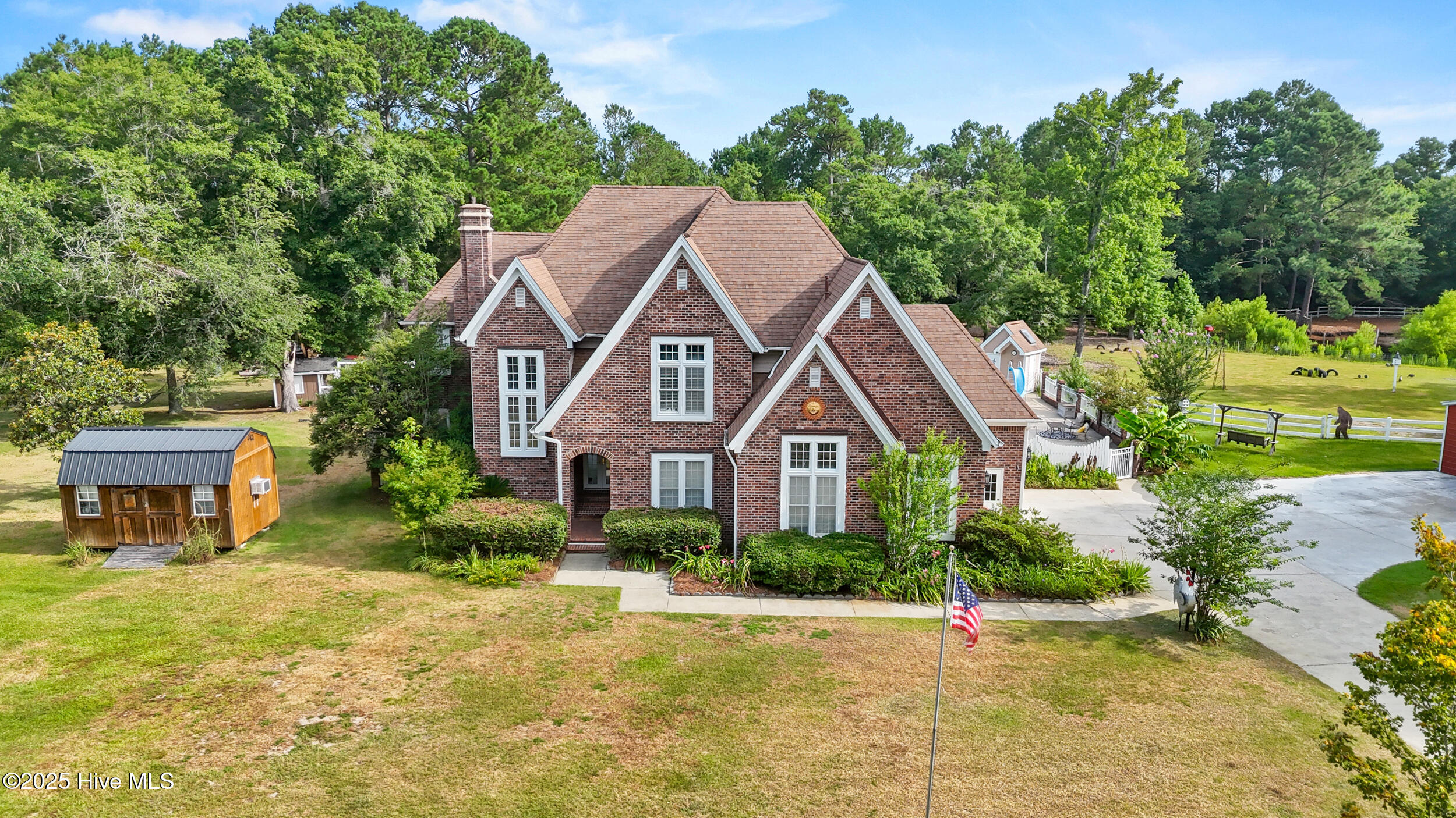 450 Berry Lane Property Photo 1