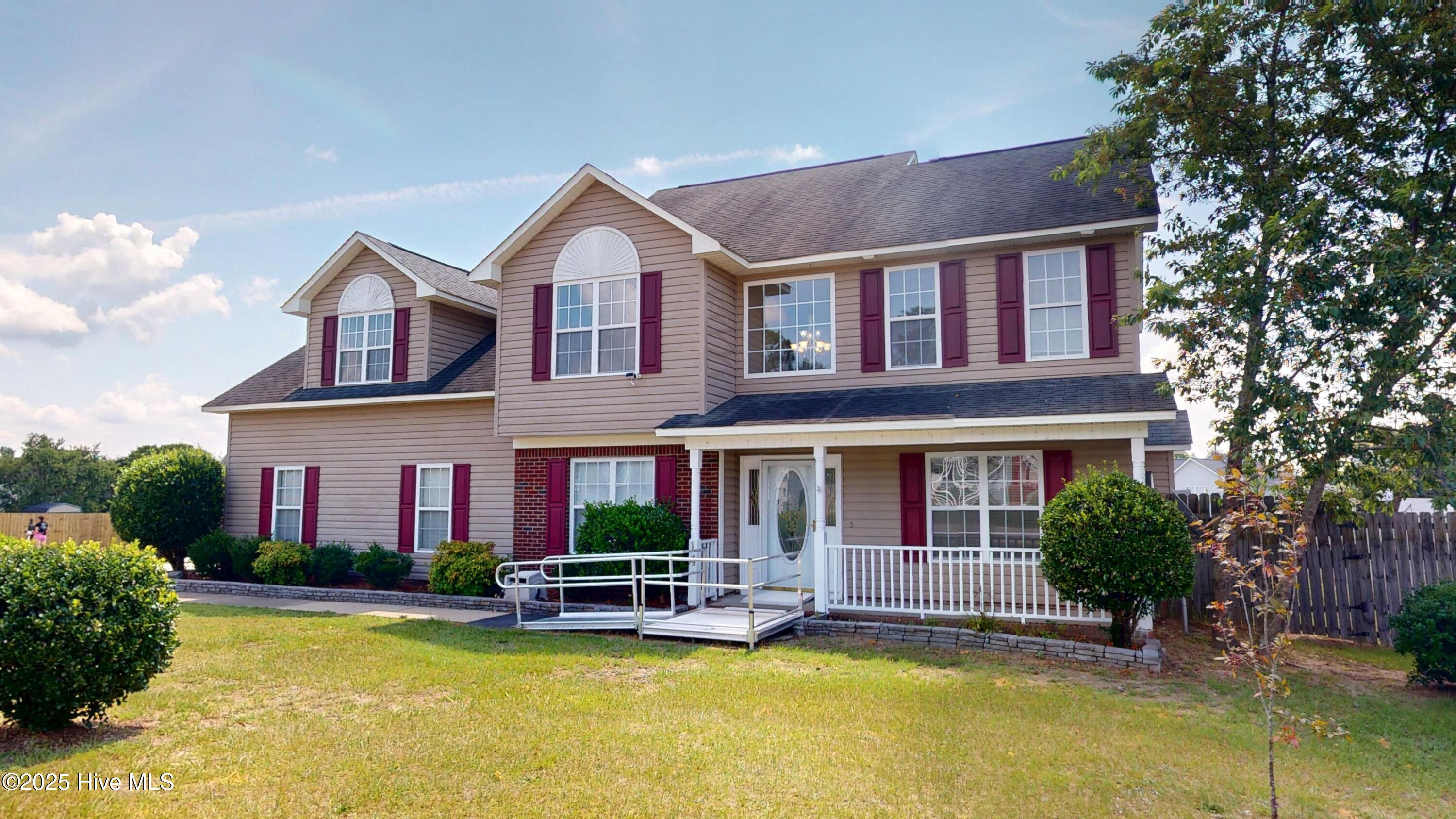 14 Gloucester Court Property Photo 1