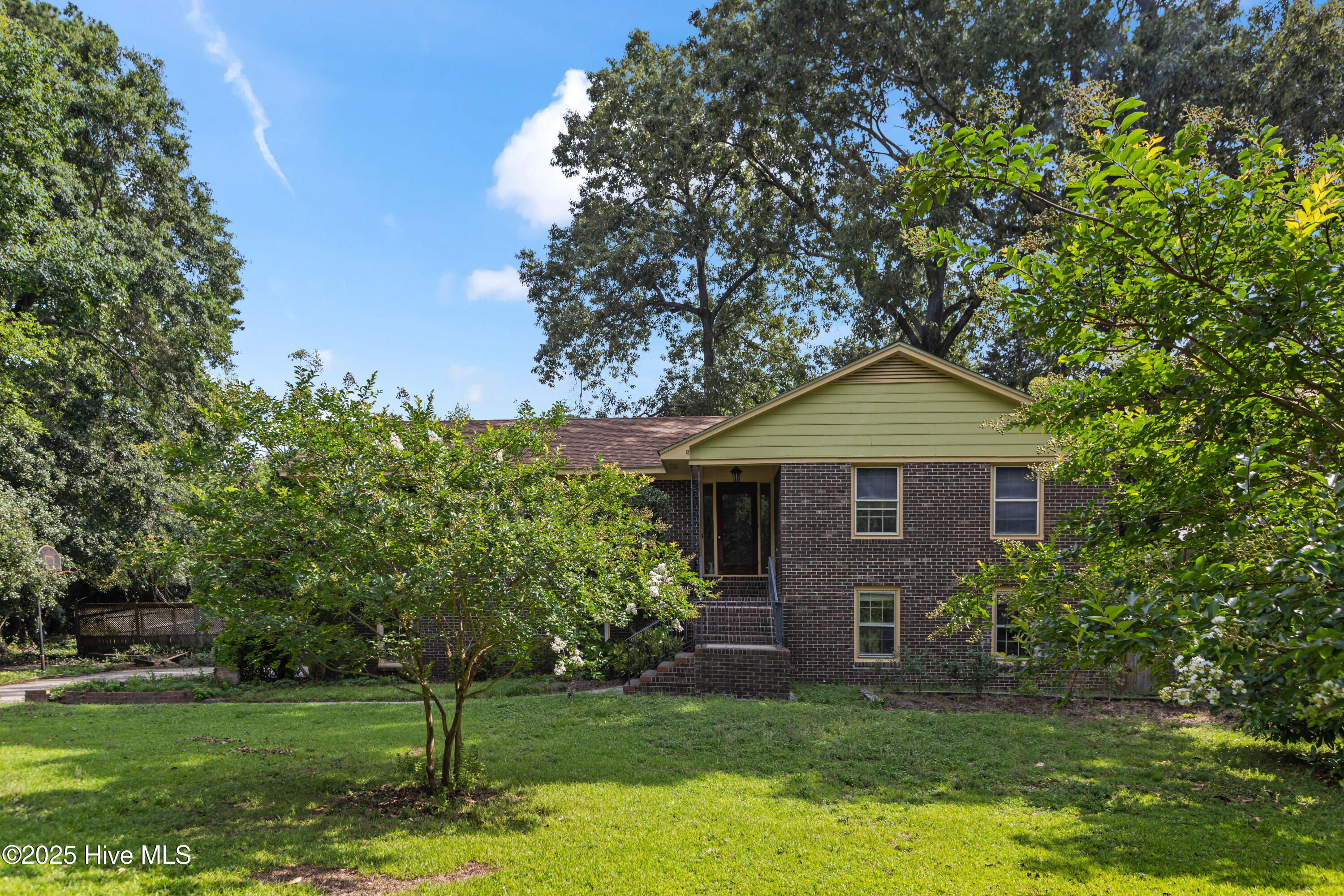 107 Cherrywood Drive