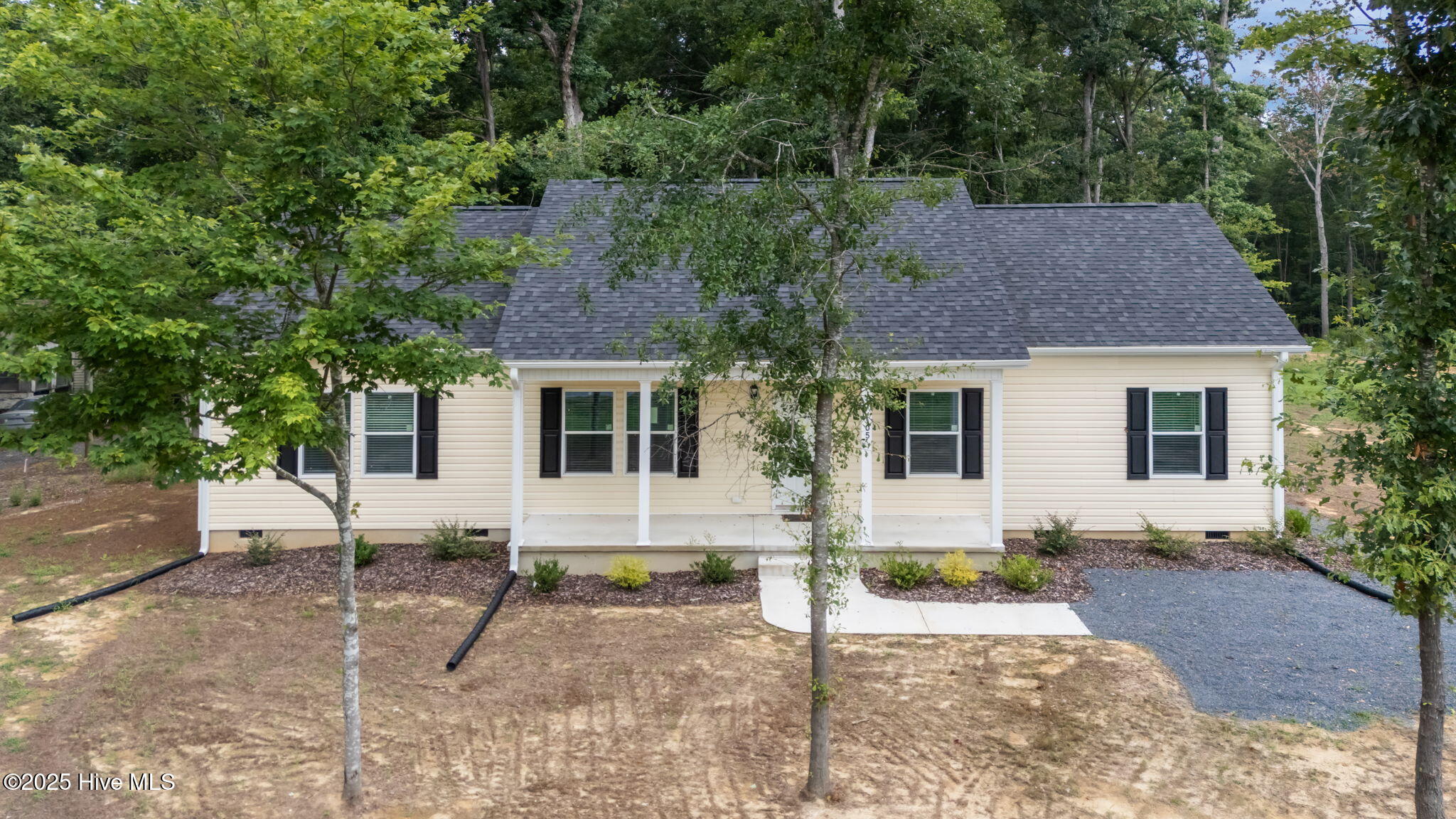 105 Holmes Lane Property Photo 2