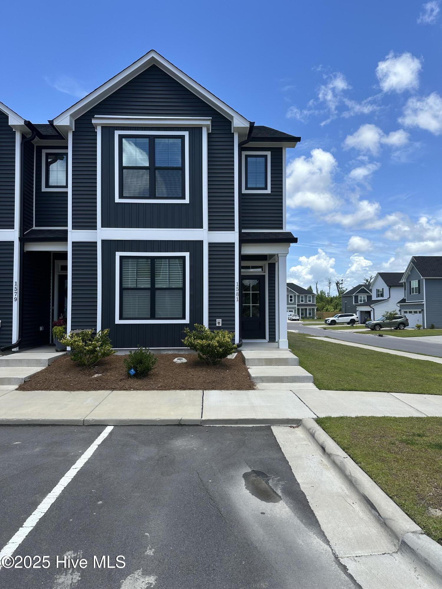 1581 Dusk Cove Property Photo 1