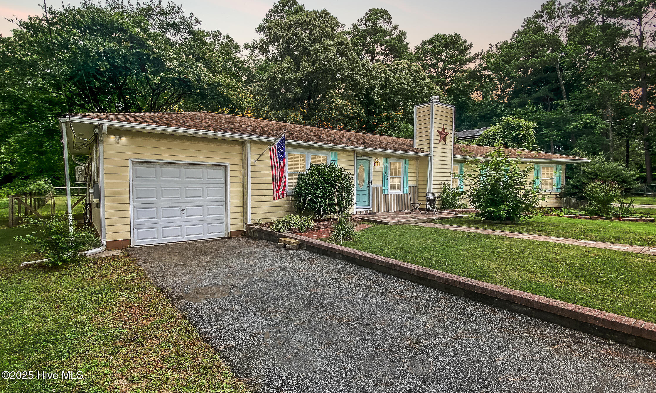 152 S Mills Road Property Photo 1