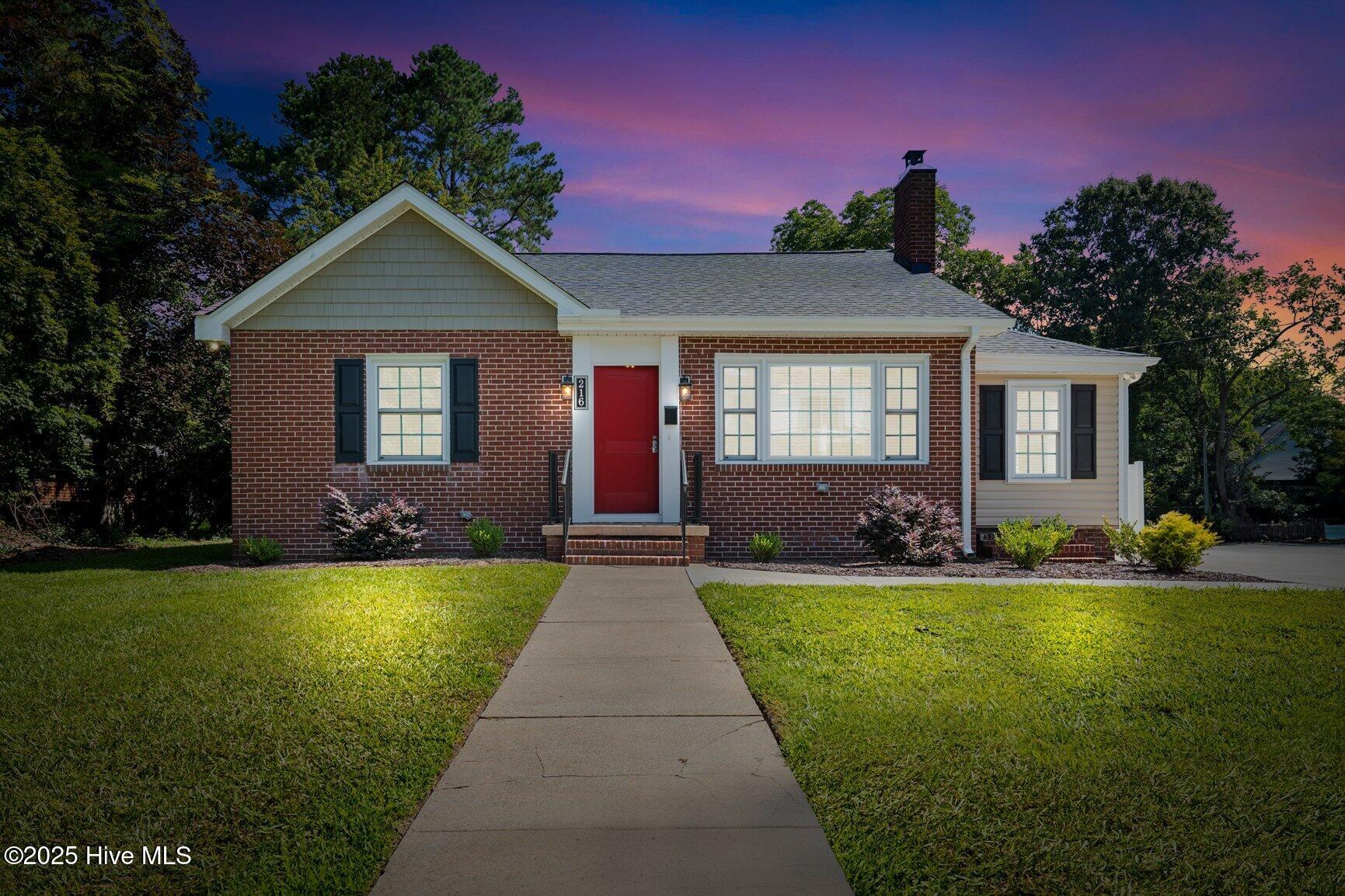 216 Whitfield Street Property Photo 1
