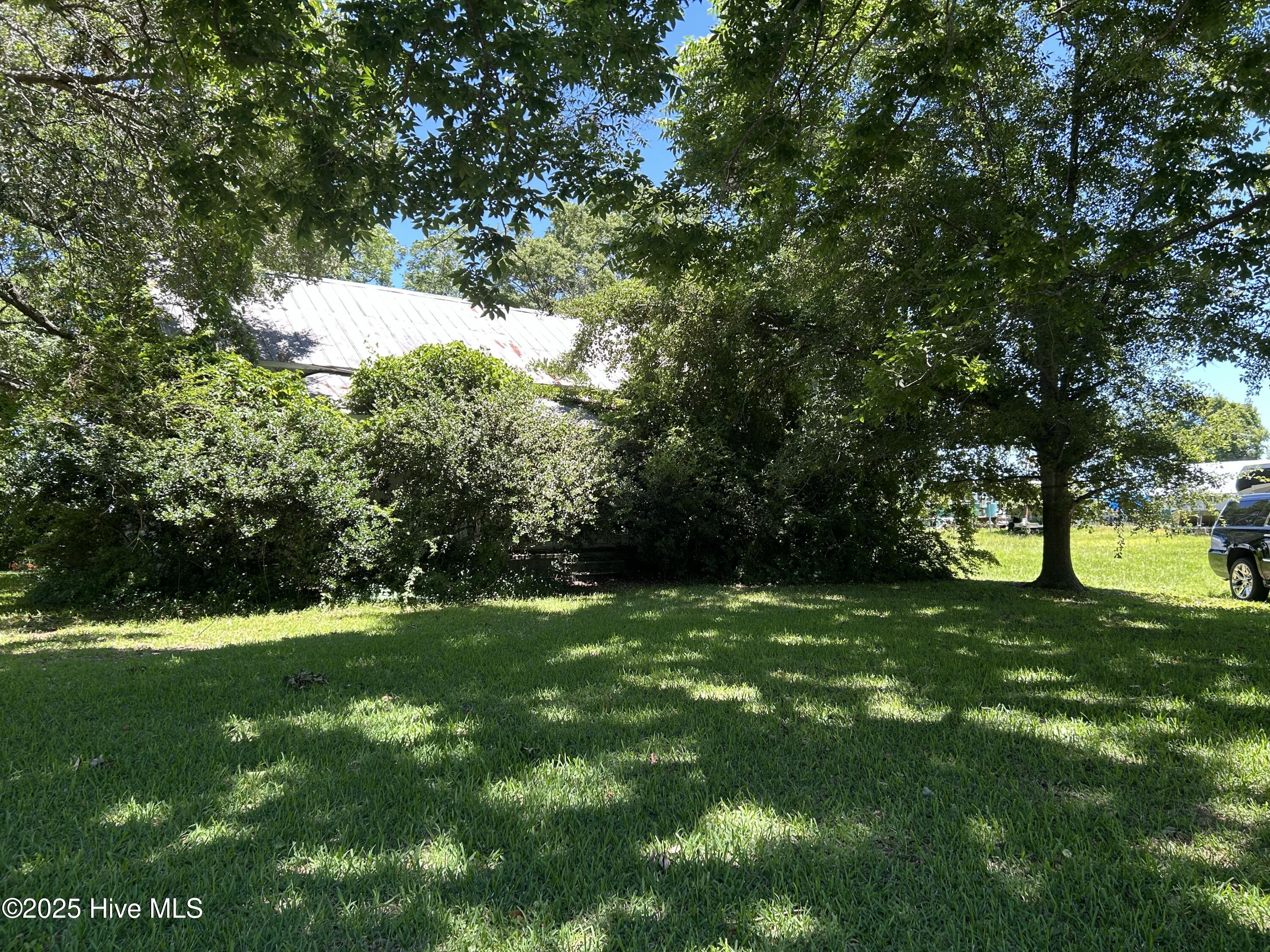 139 Hall Point Road Property Photo 3