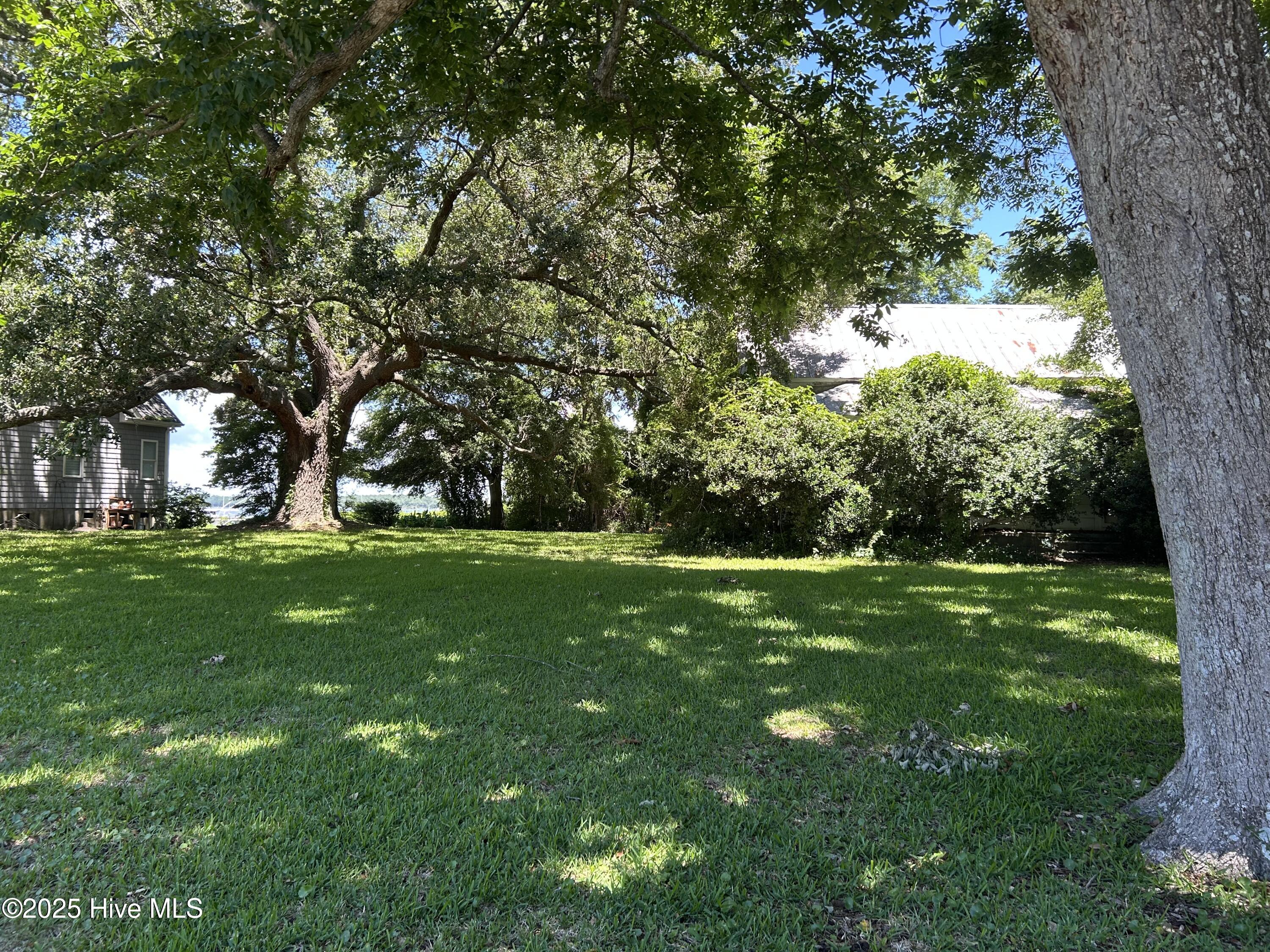 139 Hall Point Road Property Photo 4