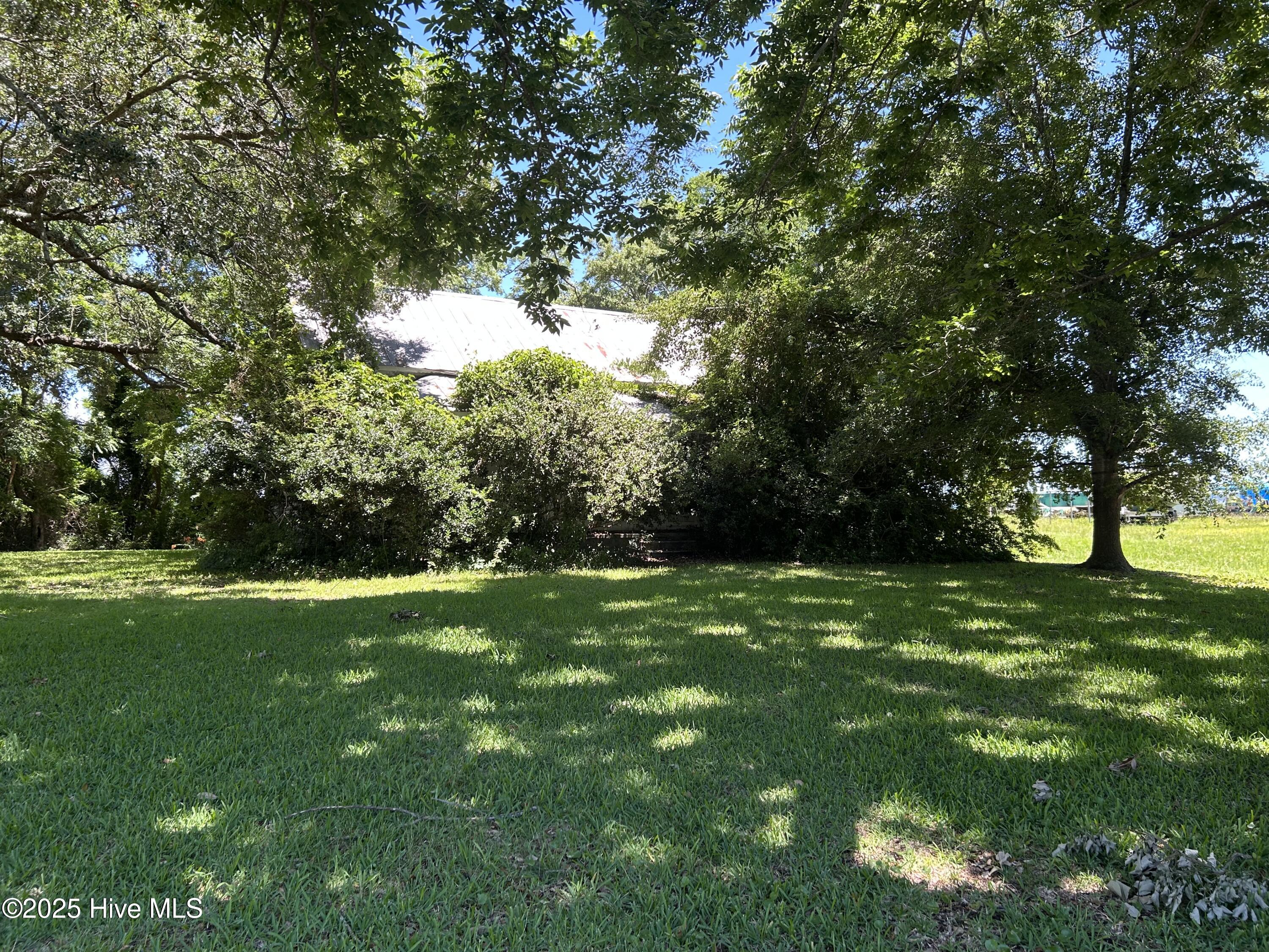 139 Hall Point Road Property Photo 5