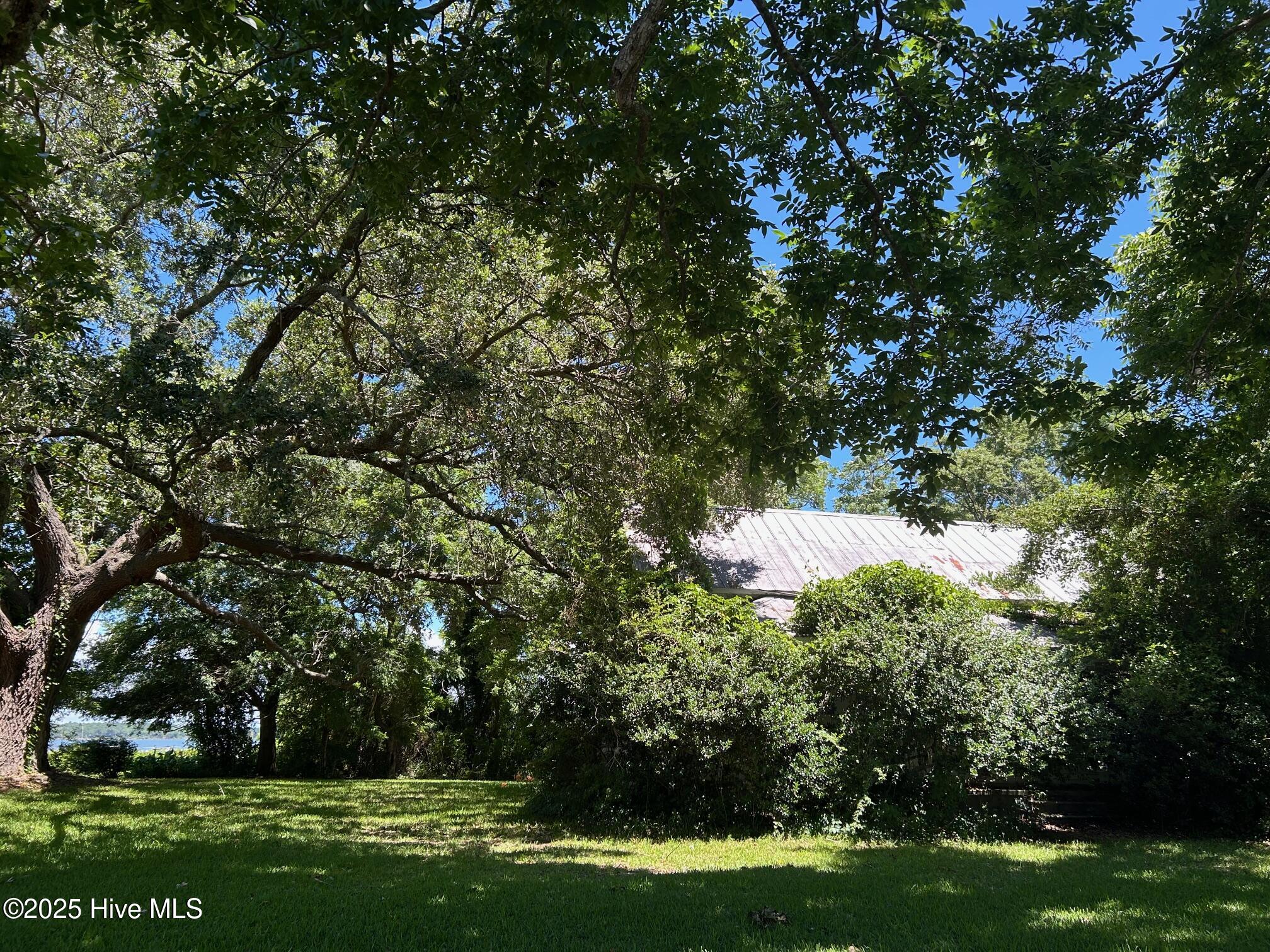139 Hall Point Road Property Photo 7