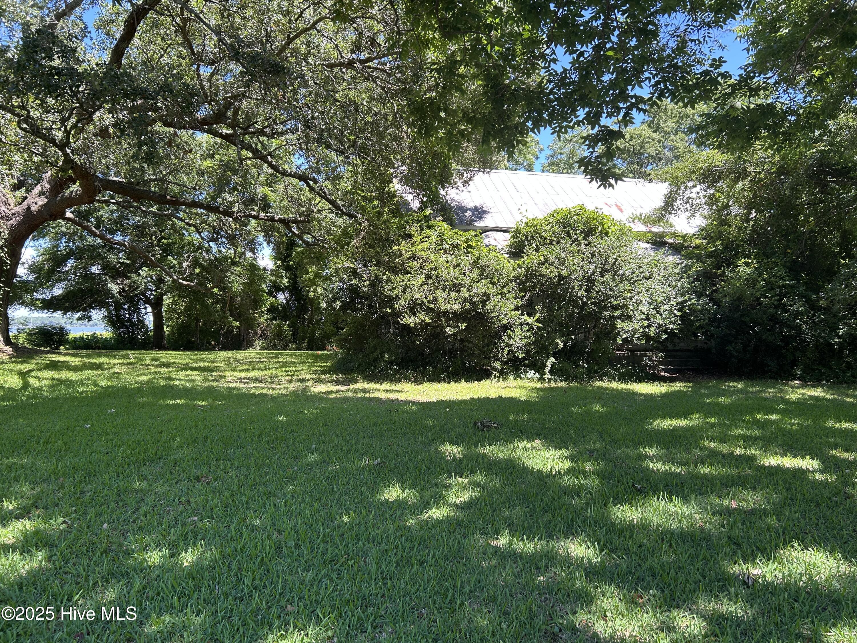 139 Hall Point Road Property Photo 8