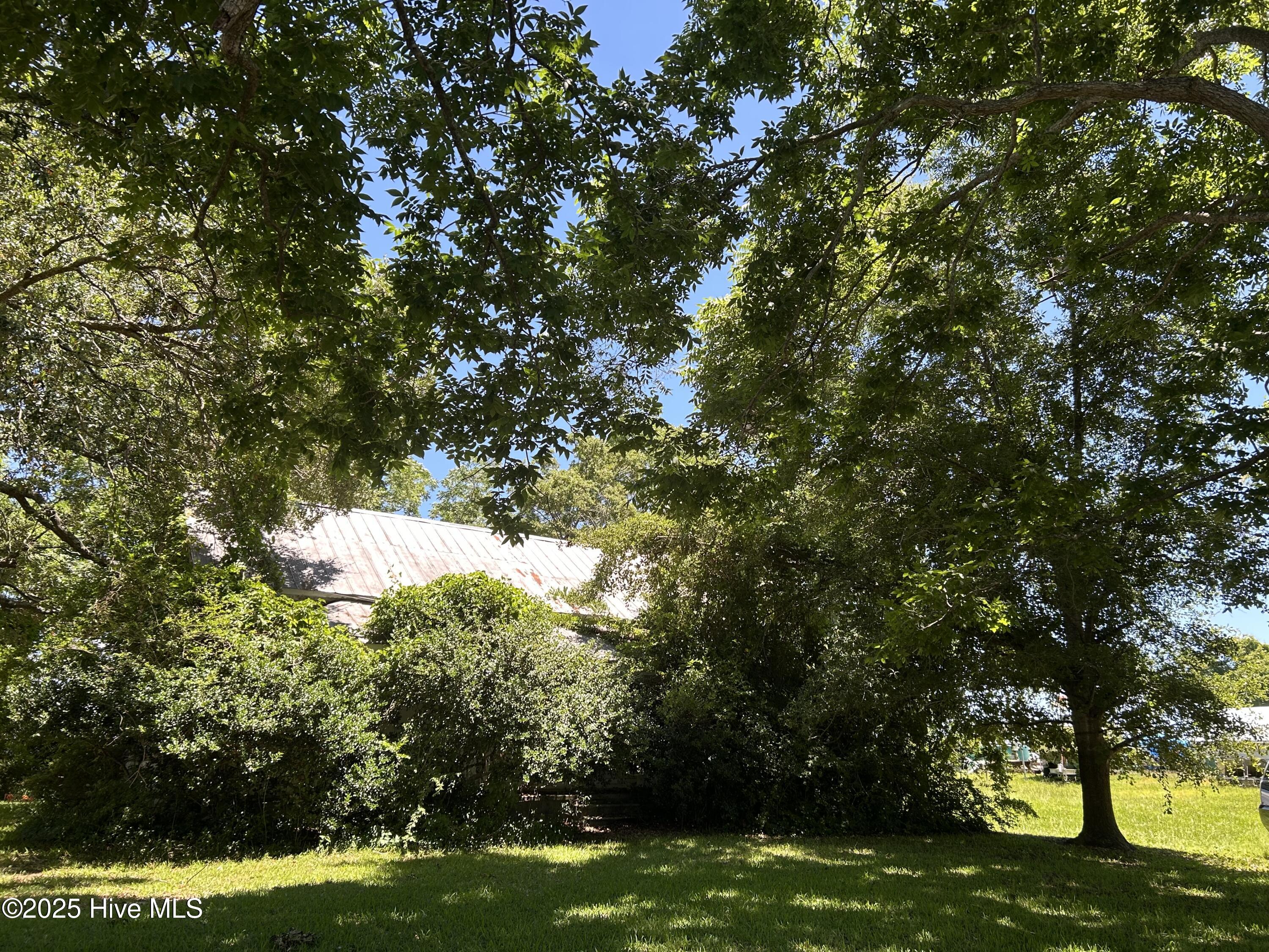 139 Hall Point Road Property Photo 9