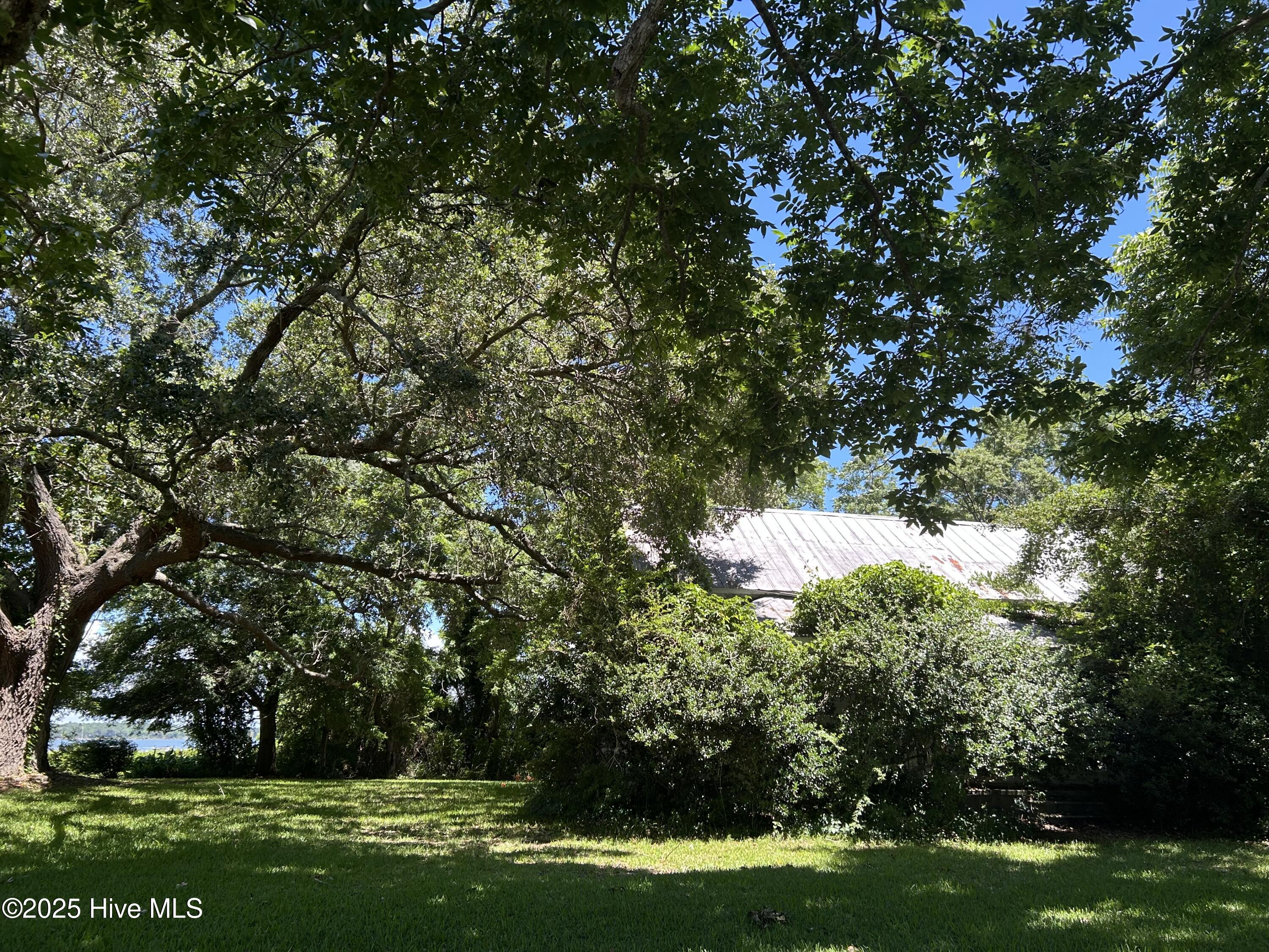 139 Hall Point Road Property Photo 10