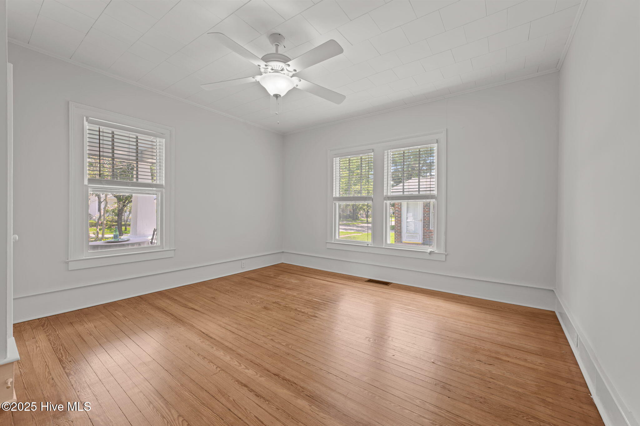 1422 Spencer Avenue Property Photo 16