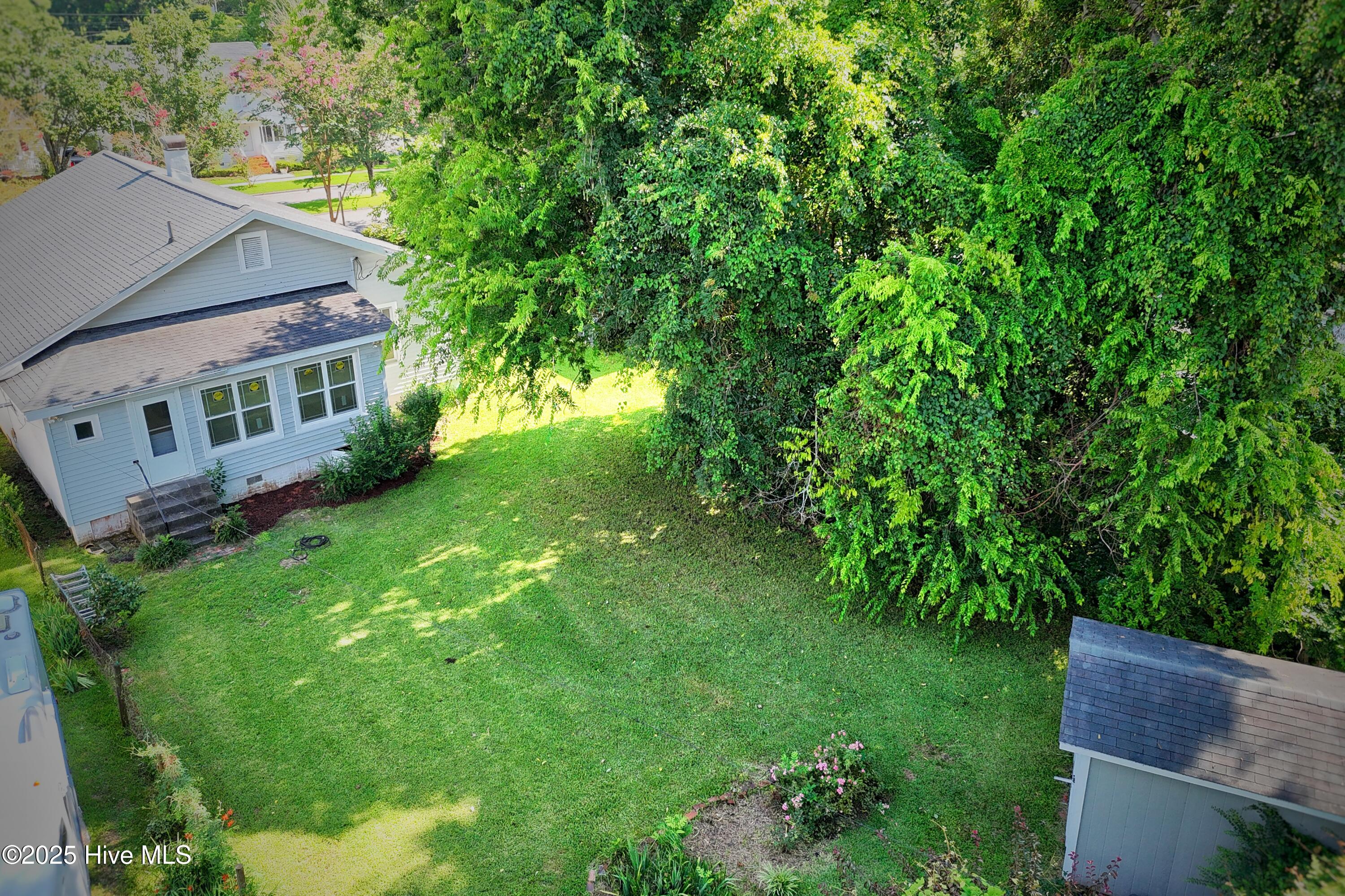 1422 Spencer Avenue Property Photo 32