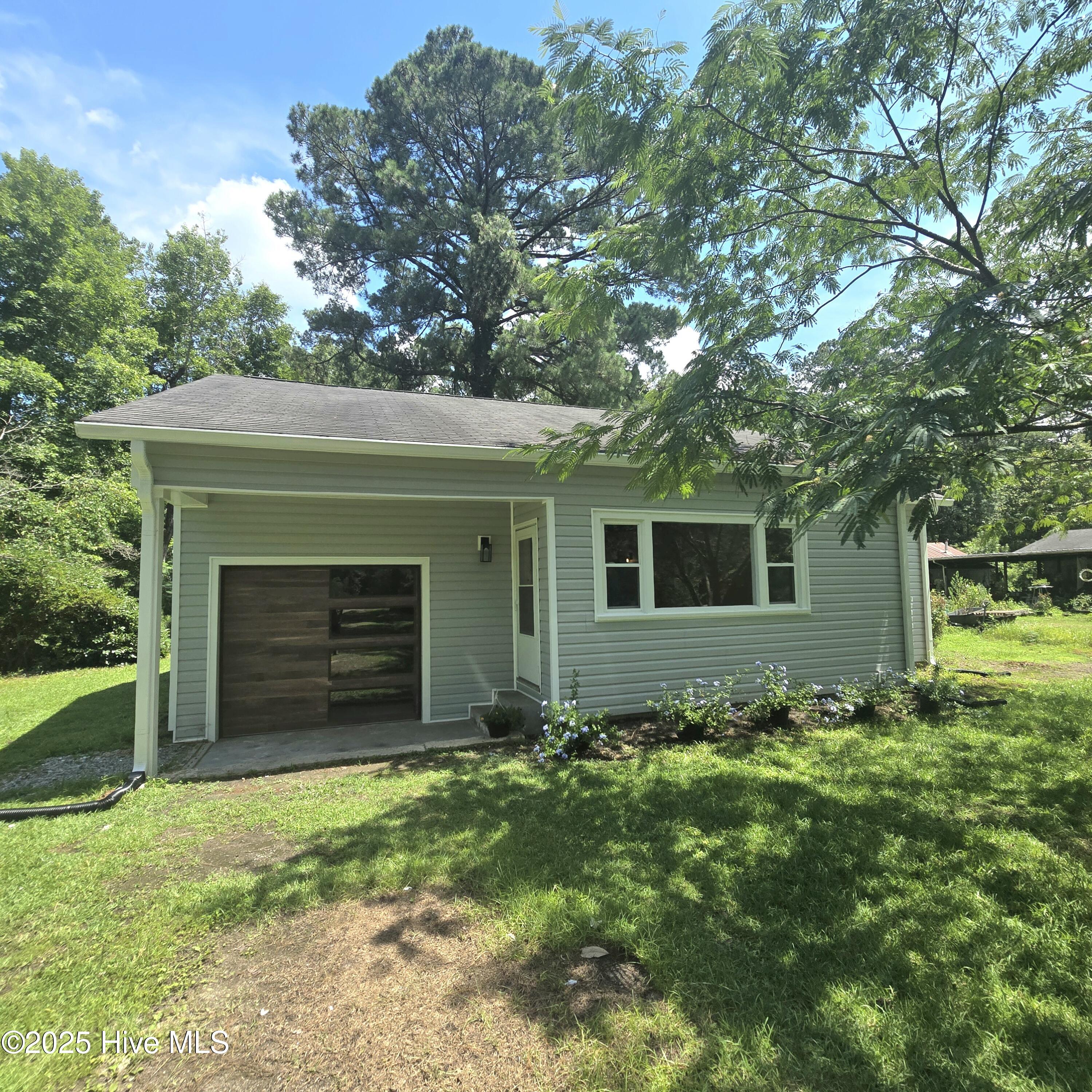 301 Fort Road Property Photo 1