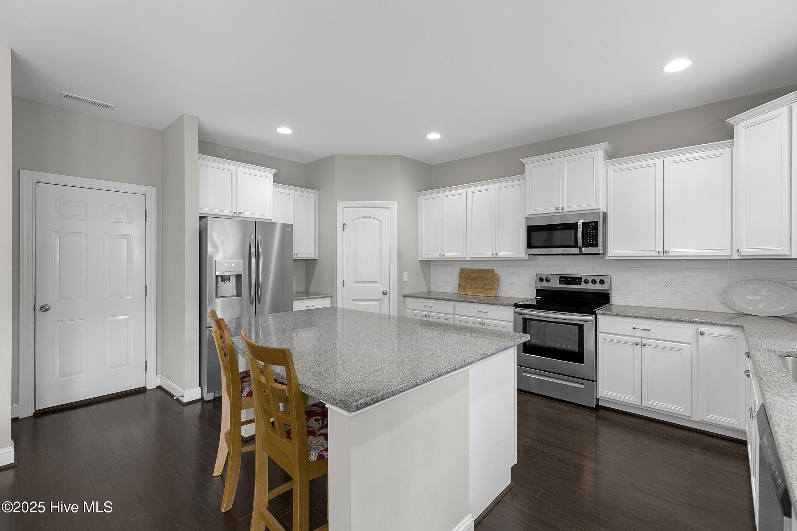 5028 Laurenbridge Lane Property Photo 23
