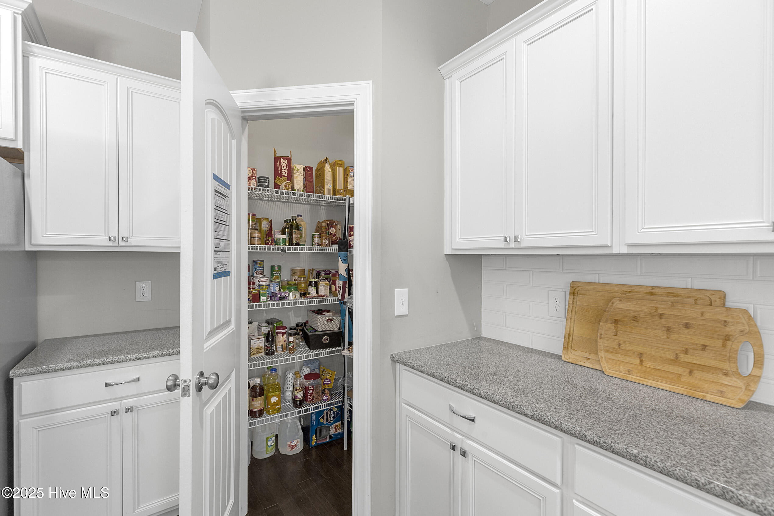 5028 Laurenbridge Lane Property Photo 25