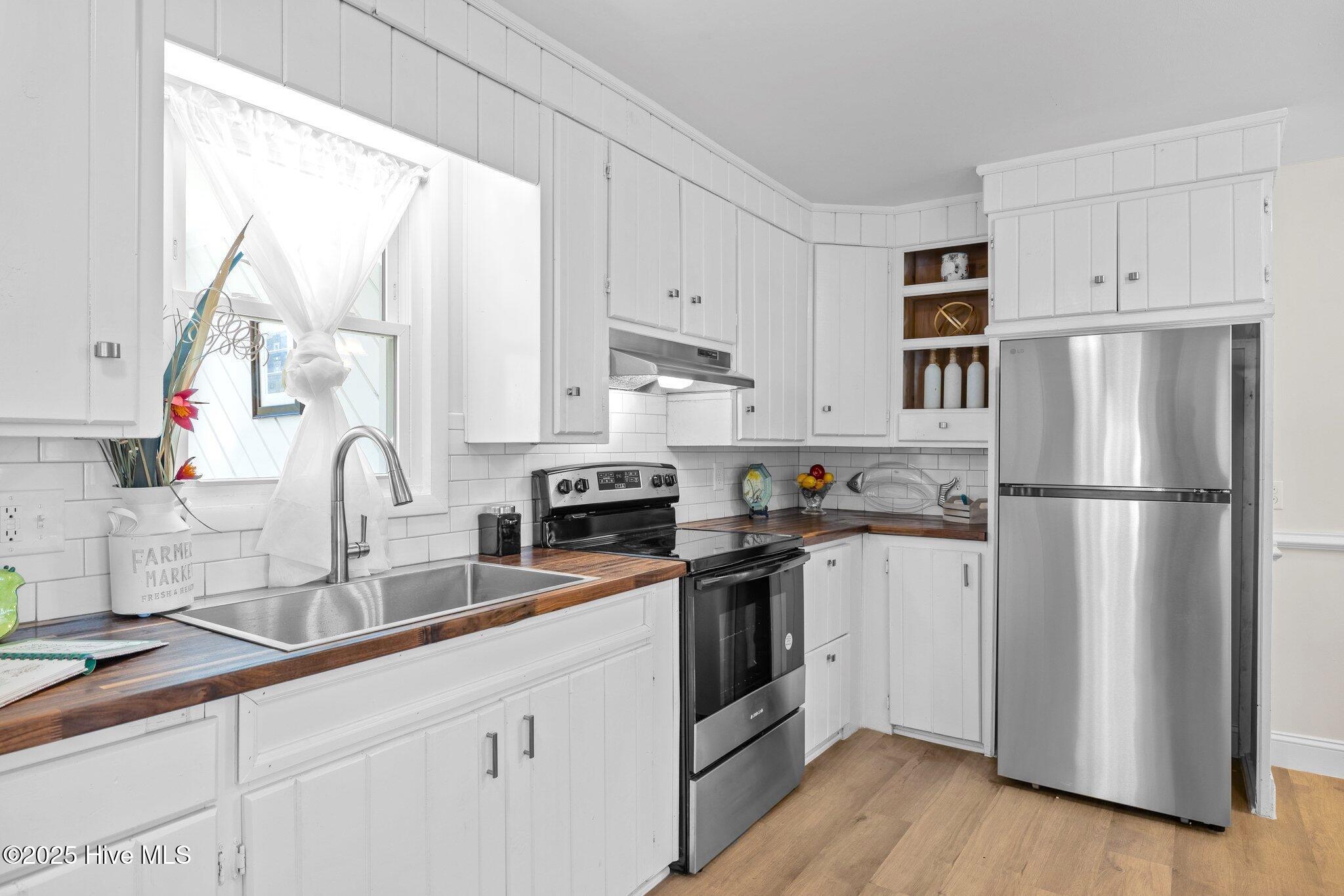 1041 Highway 101 Property Photo 9
