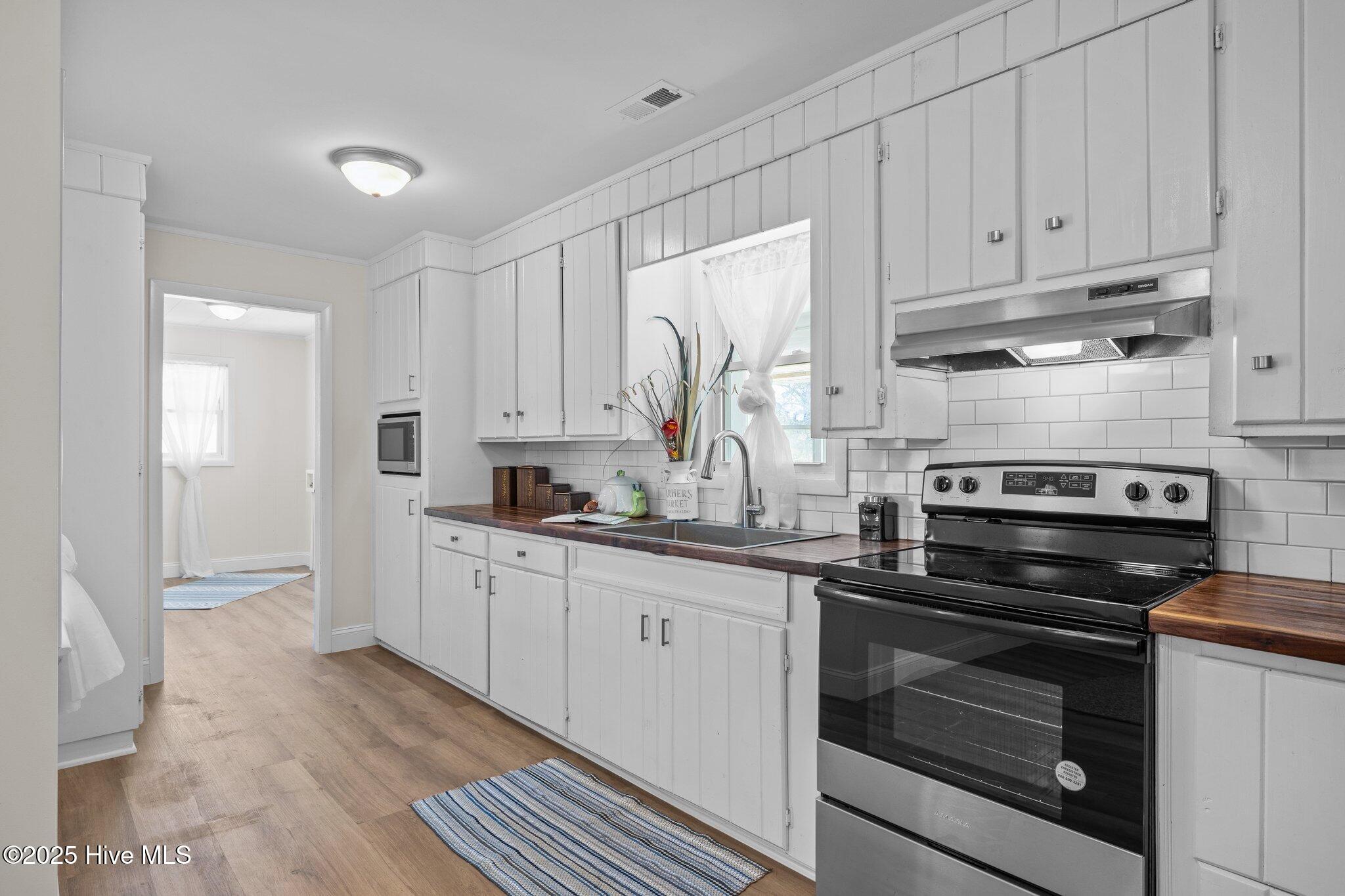 1041 Highway 101 Property Photo 10