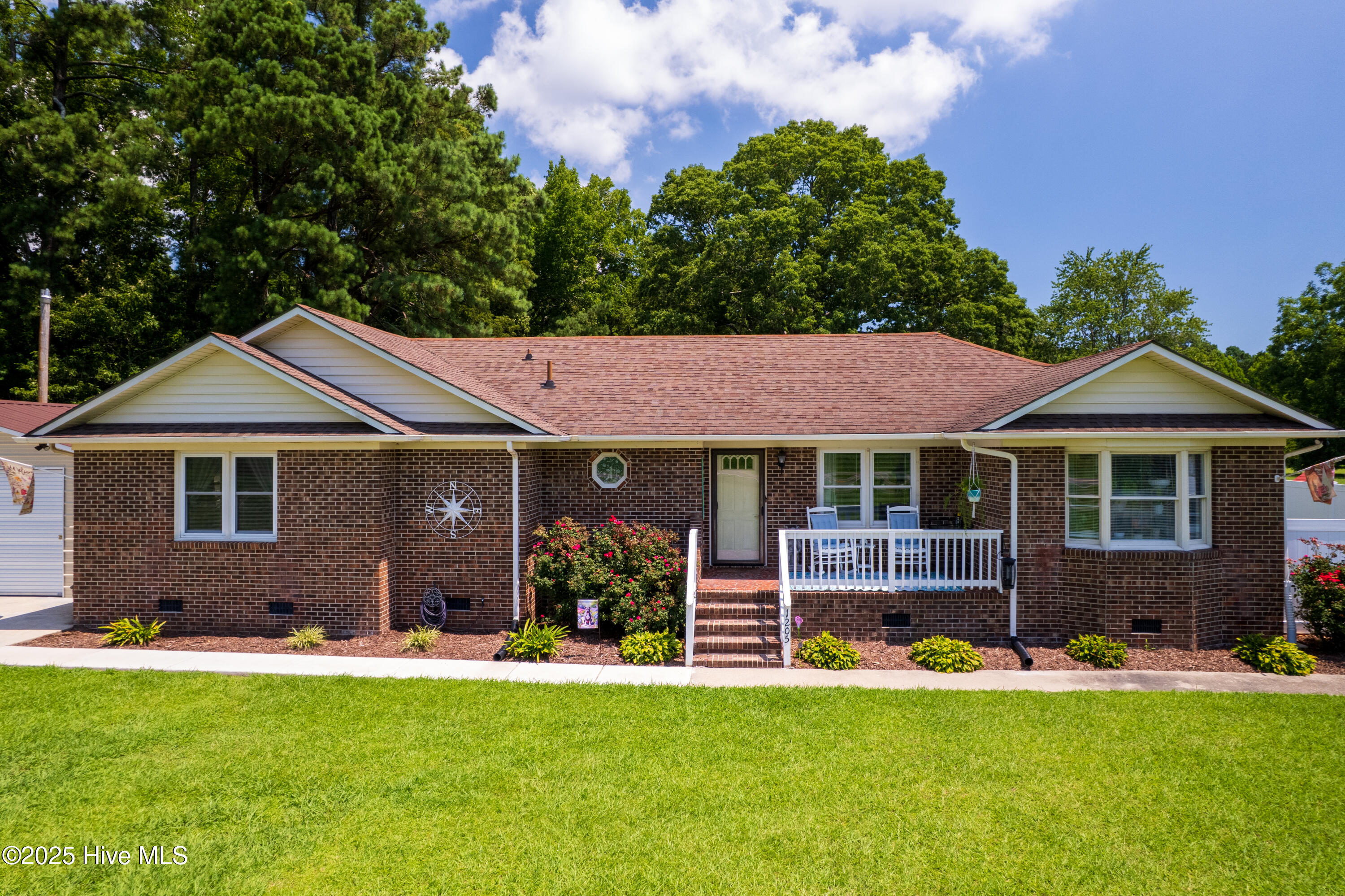 1205 Harvey Point Rd Road Property Photo 1