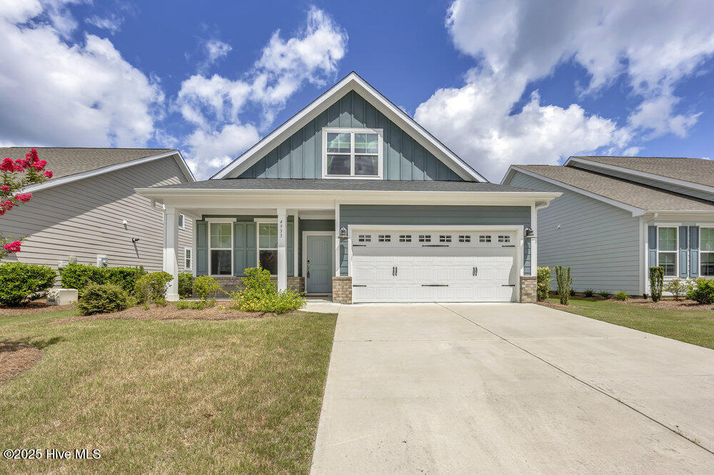 4933 Glen Garden Circle Property Photo 1