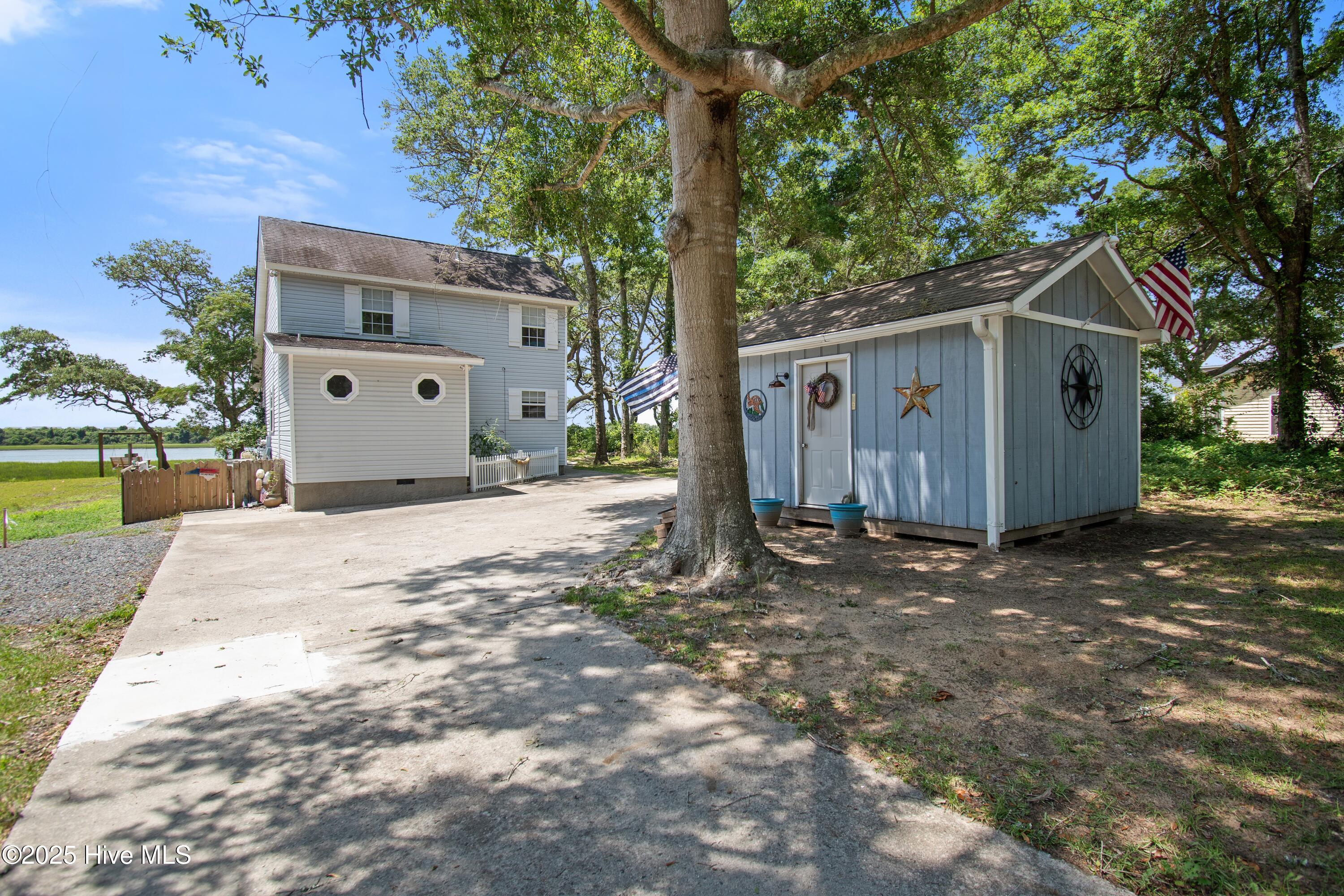 2509 Gator Lane Property Photo 1