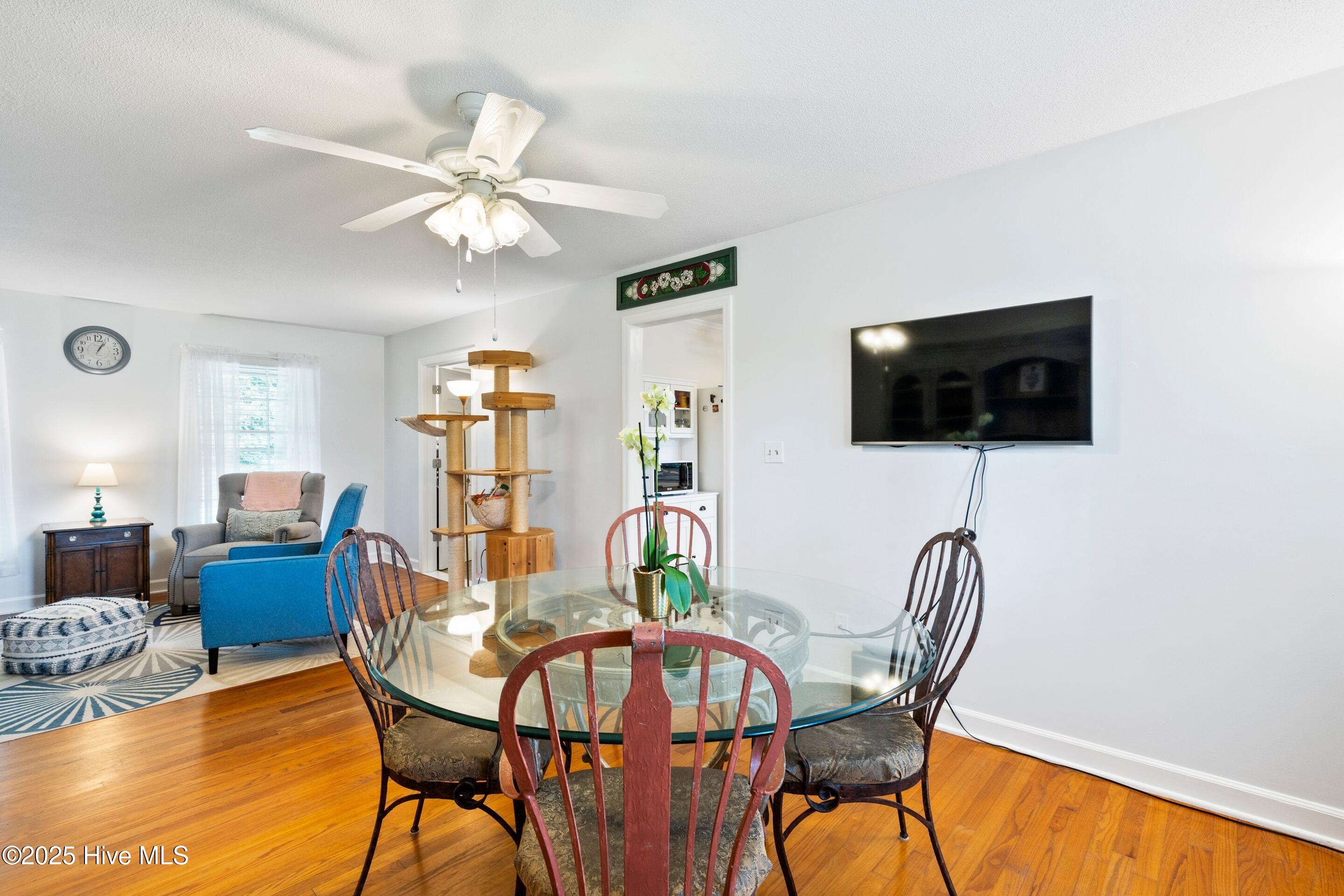 616 N Graham Street Property Photo 13