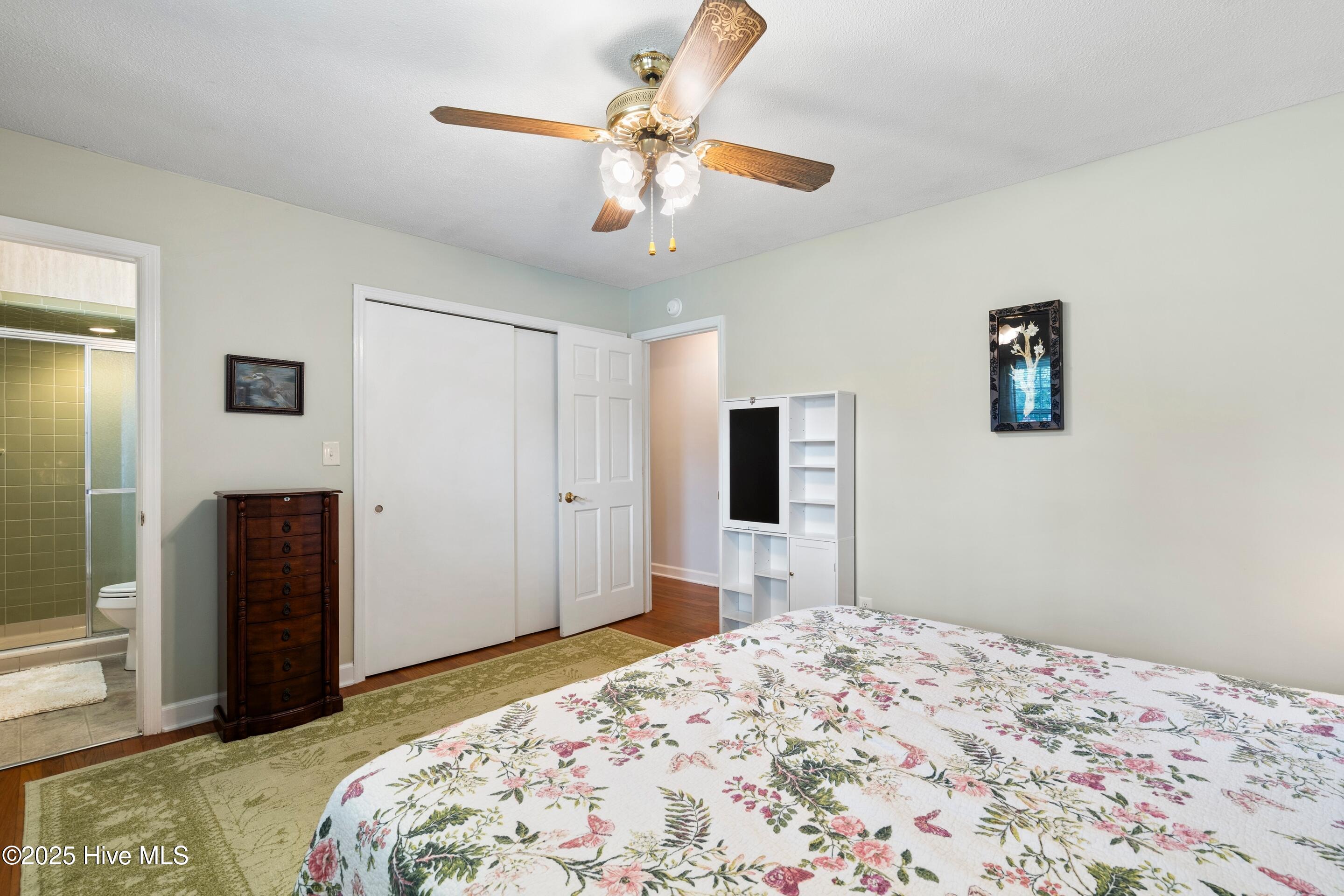 616 N Graham Street Property Photo 35