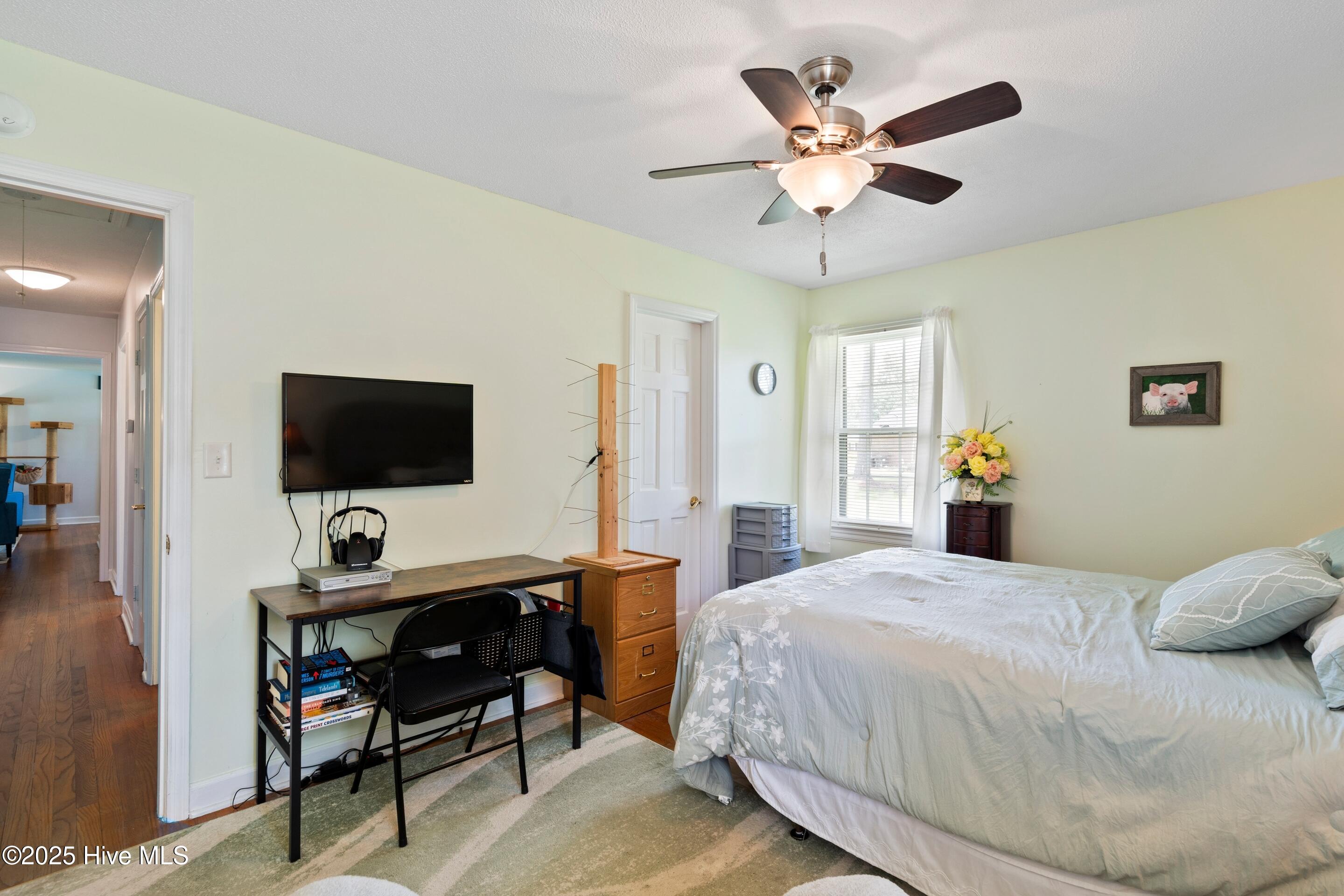 616 N Graham Street Property Photo 45