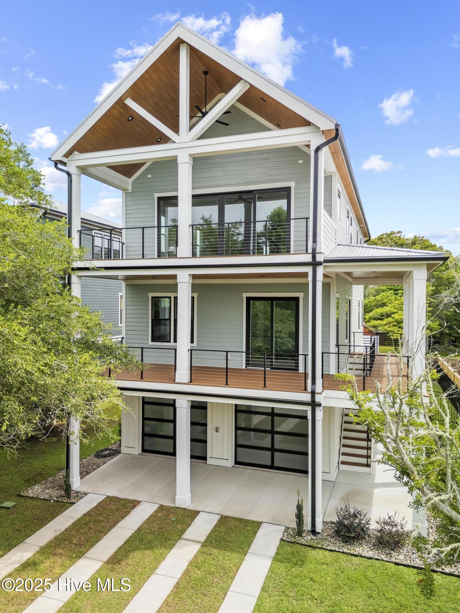 106 Diamond Point