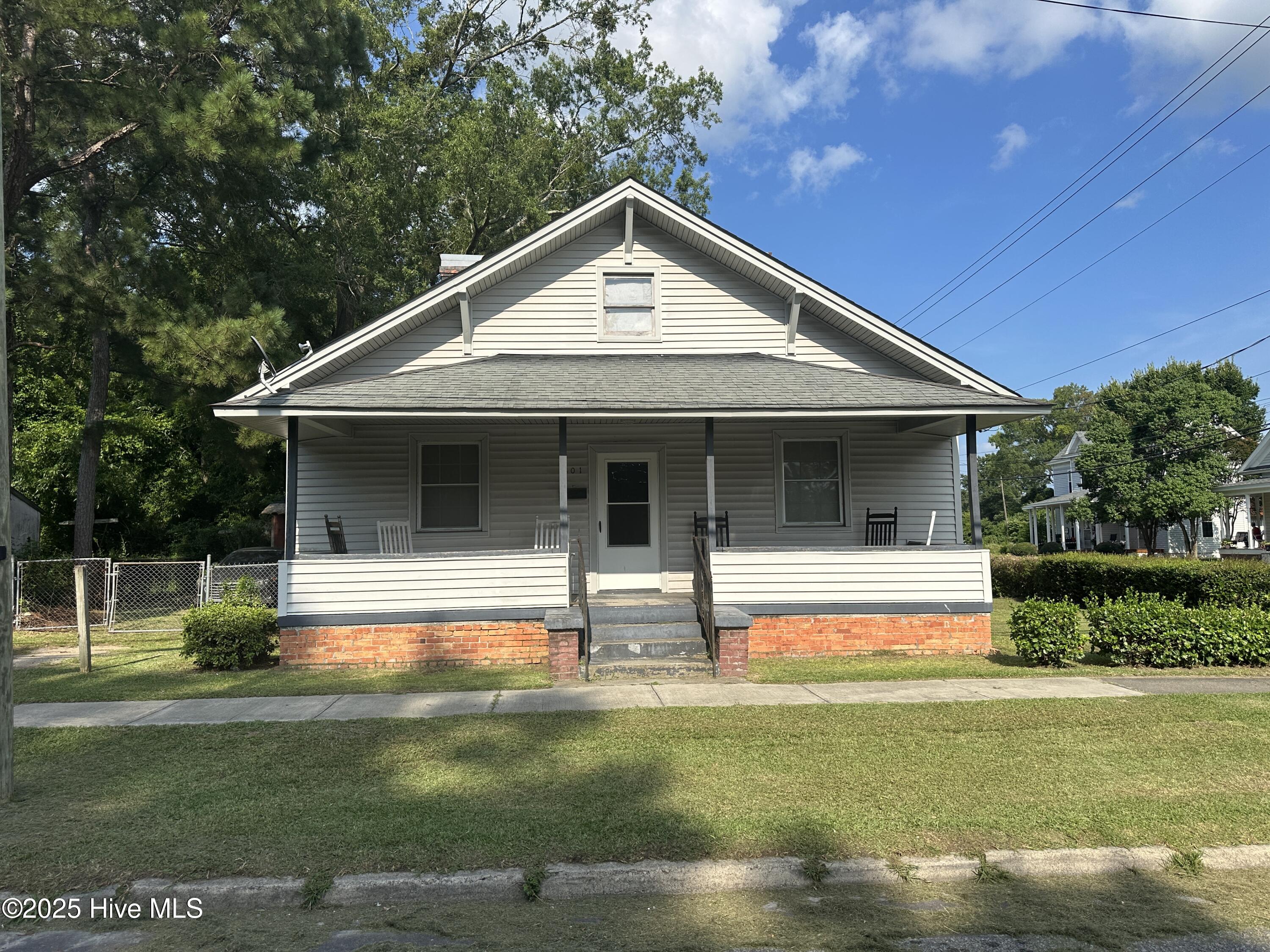 601 N Independence Street Property Photo 1