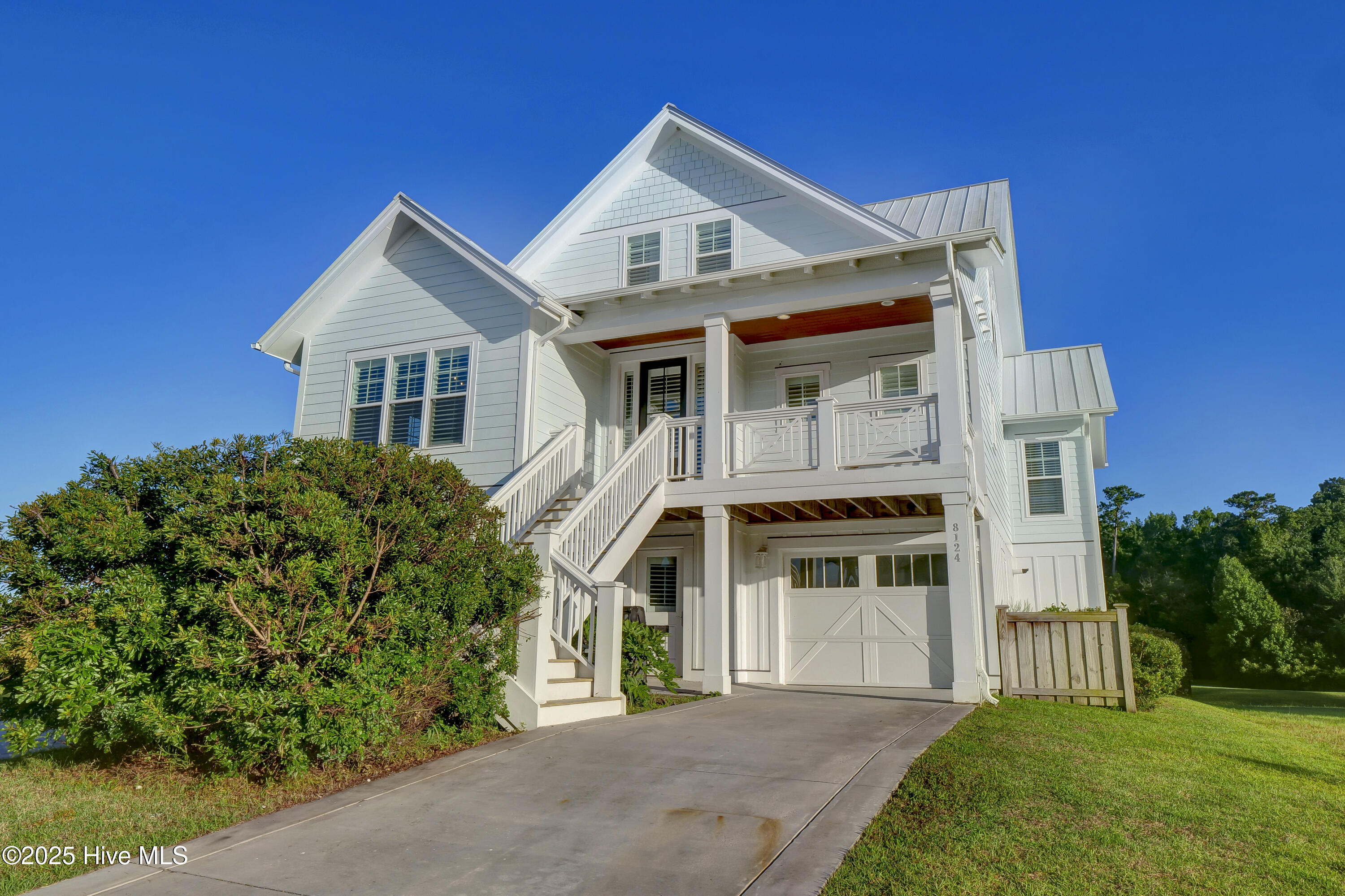 8124 Grand Harbour Court Property Photo 1