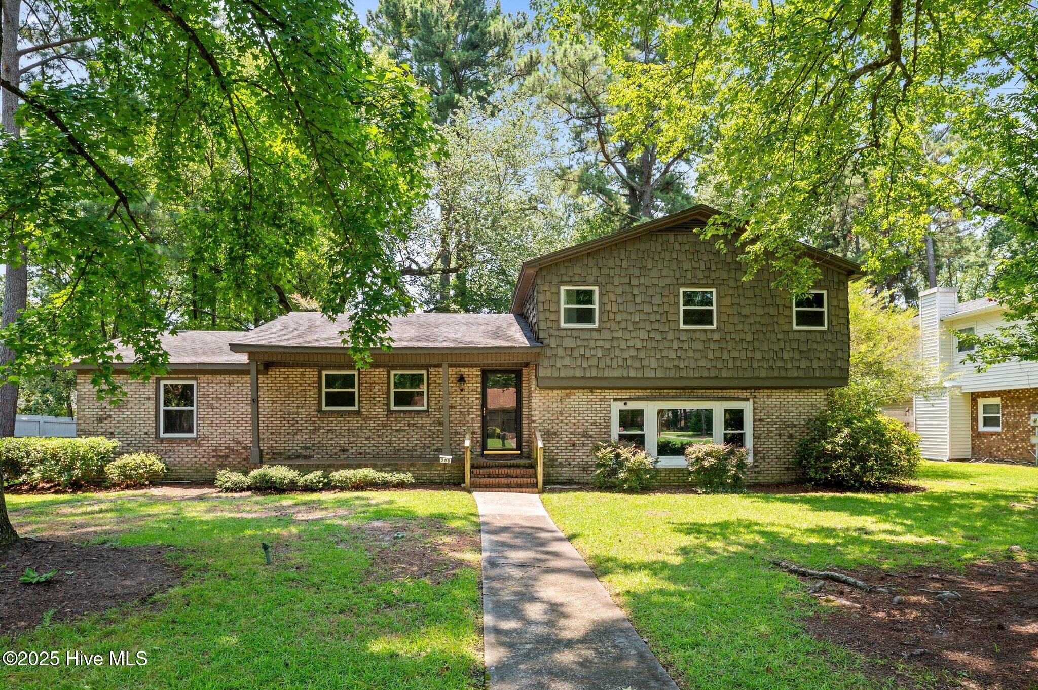 208 Greenwood Drive Property Photo 1