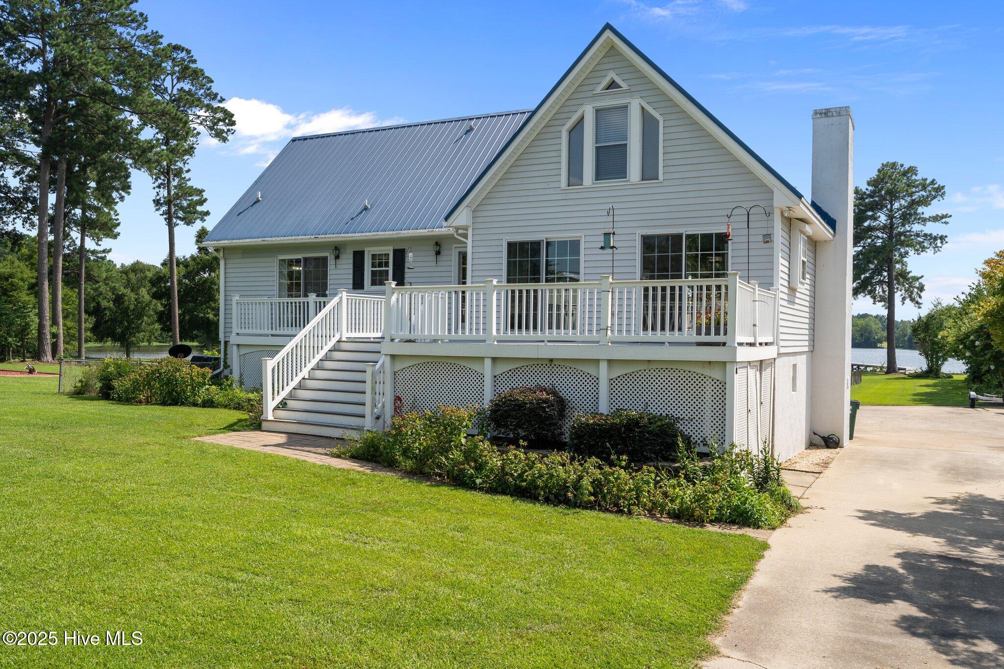 5826 Tar River Cove Drive Property Photo 1