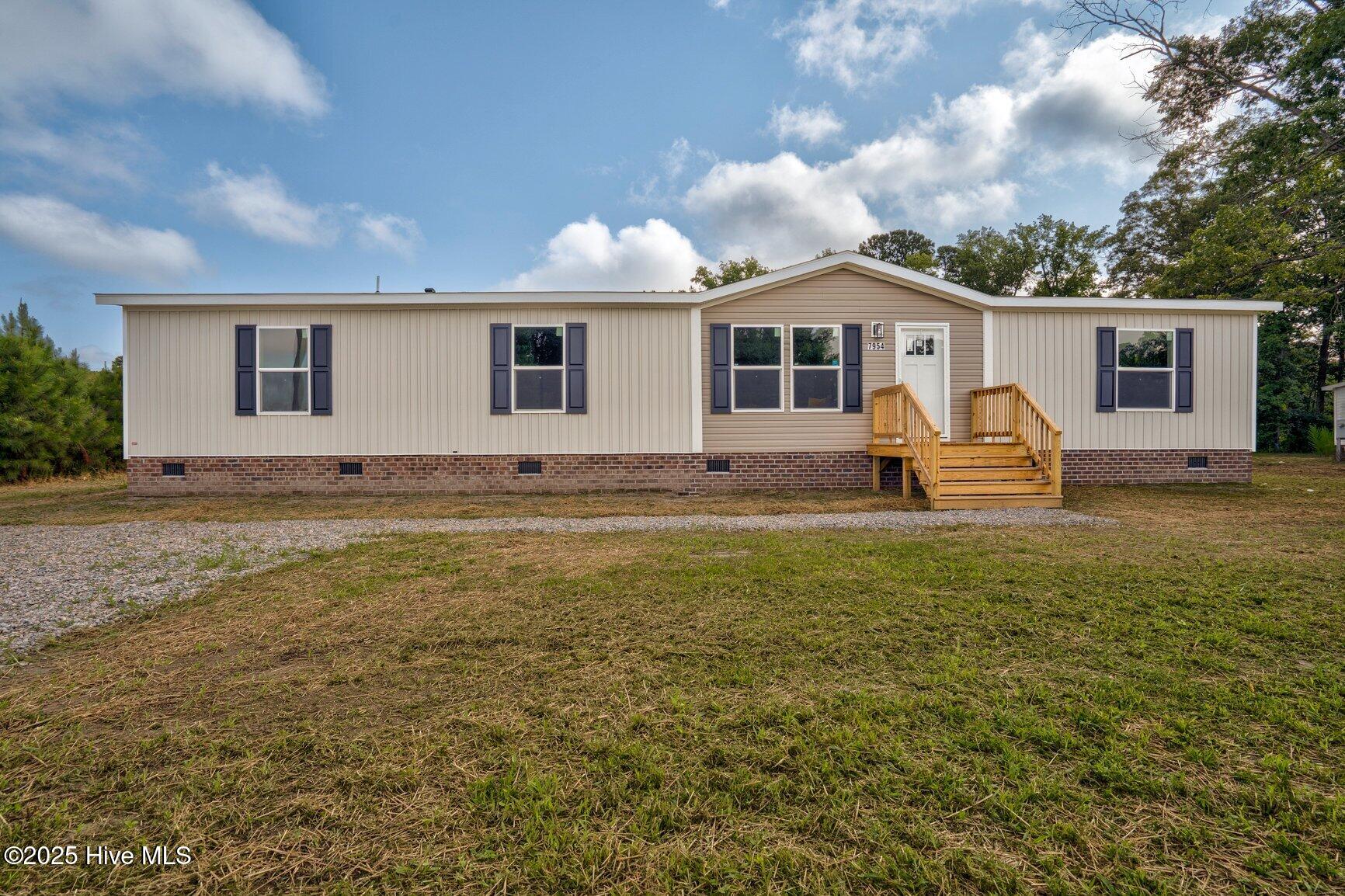 7954 White Oak Road Property Photo 1