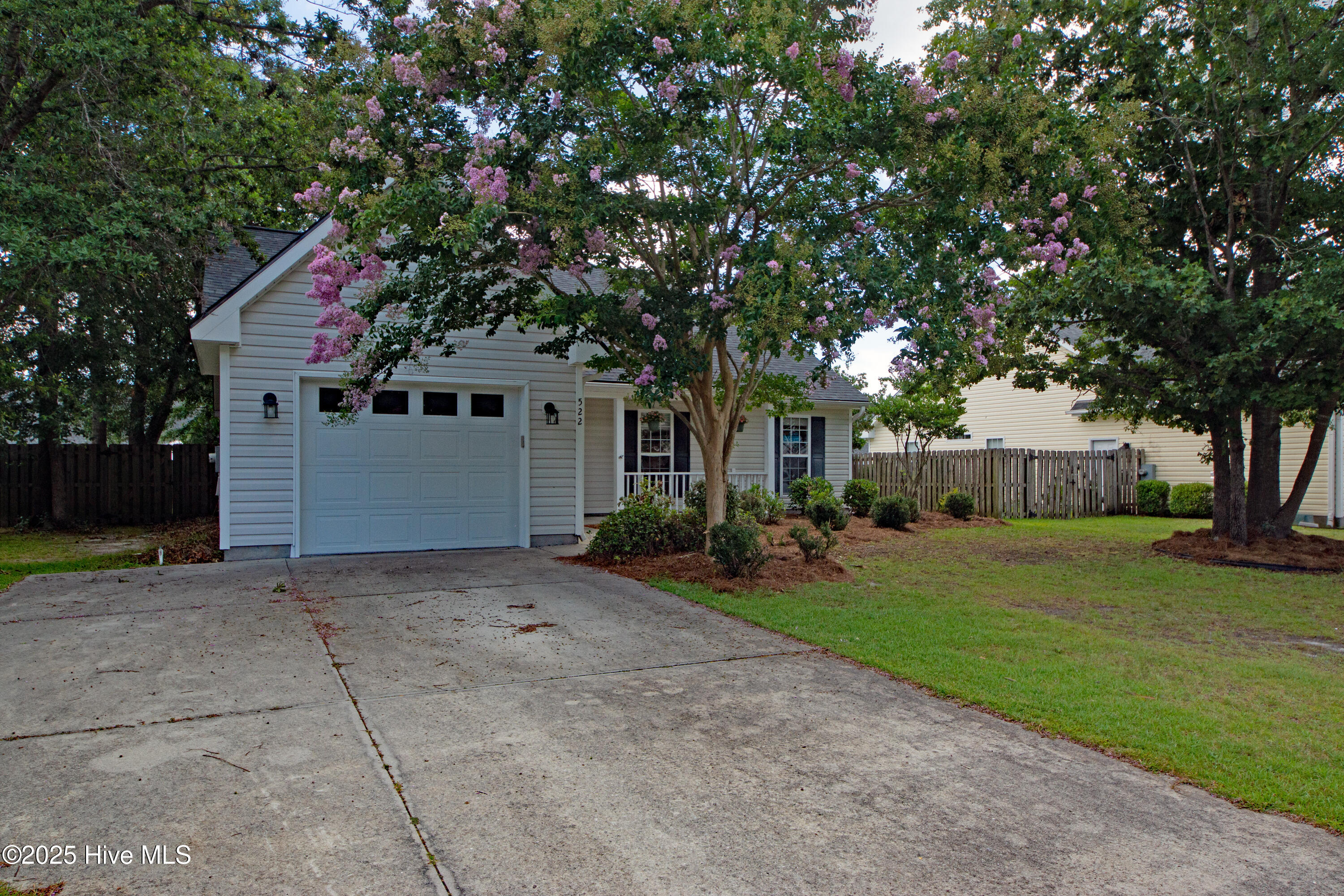 522 Maple Branches Drive Property Photo 4