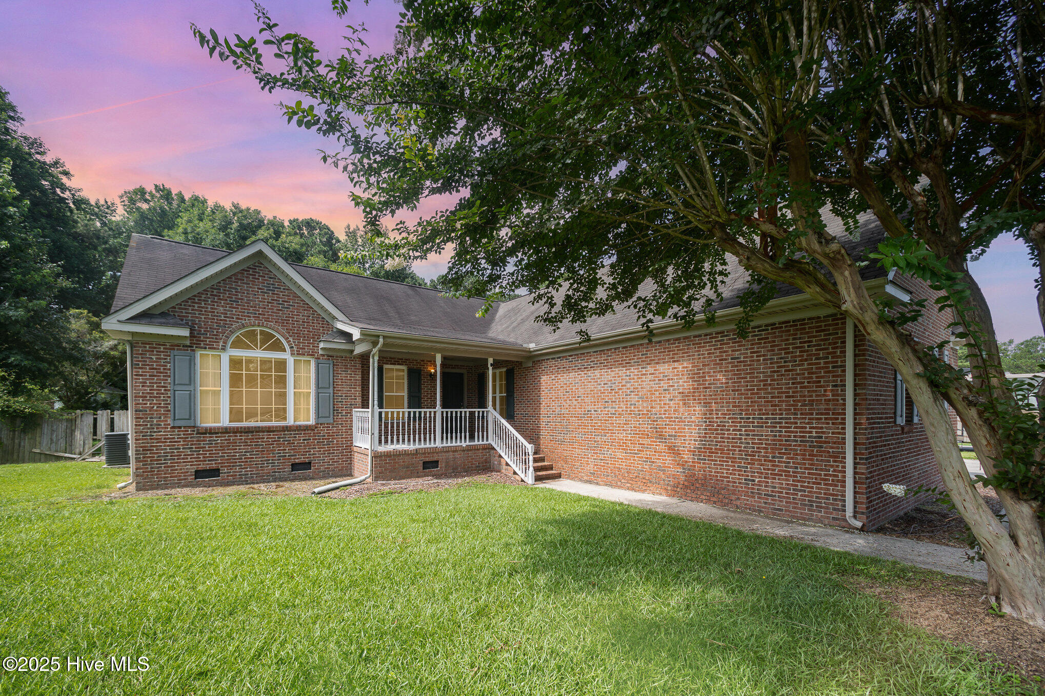 104 Fairfield Drive Property Photo 1