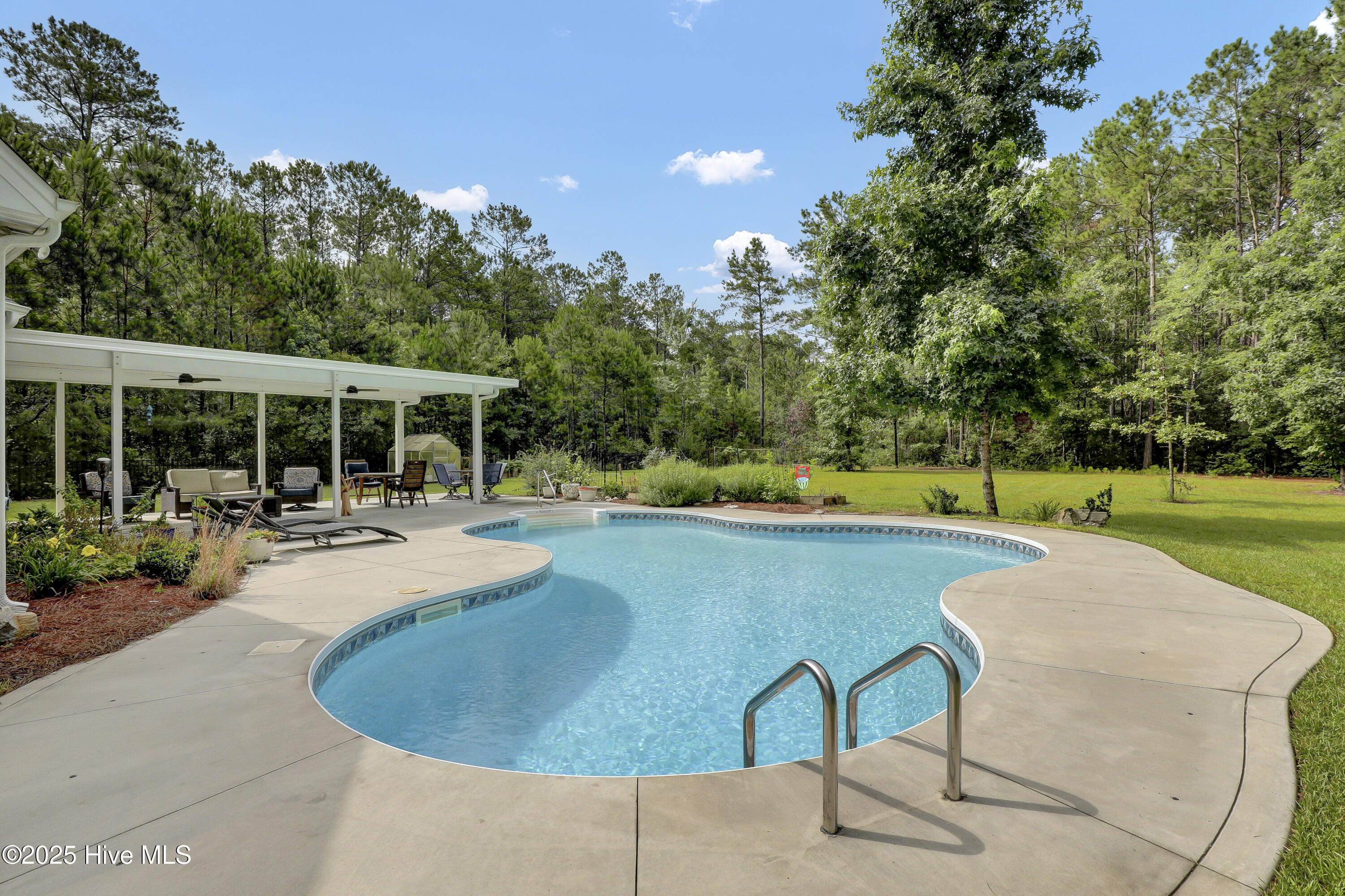 606 Gena Vee Court Property Photo 44
