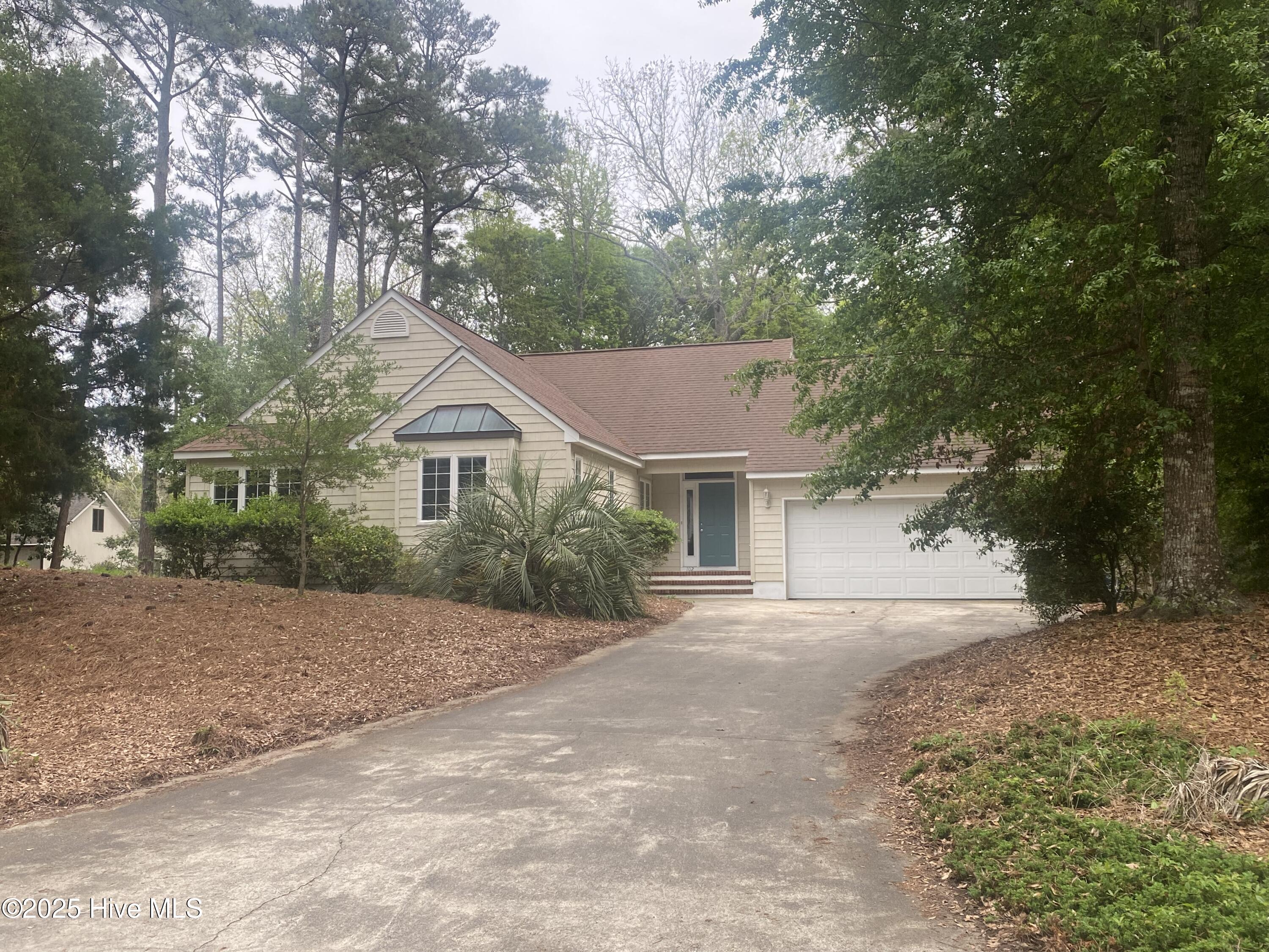 102 Chestnut Court Property Photo 1