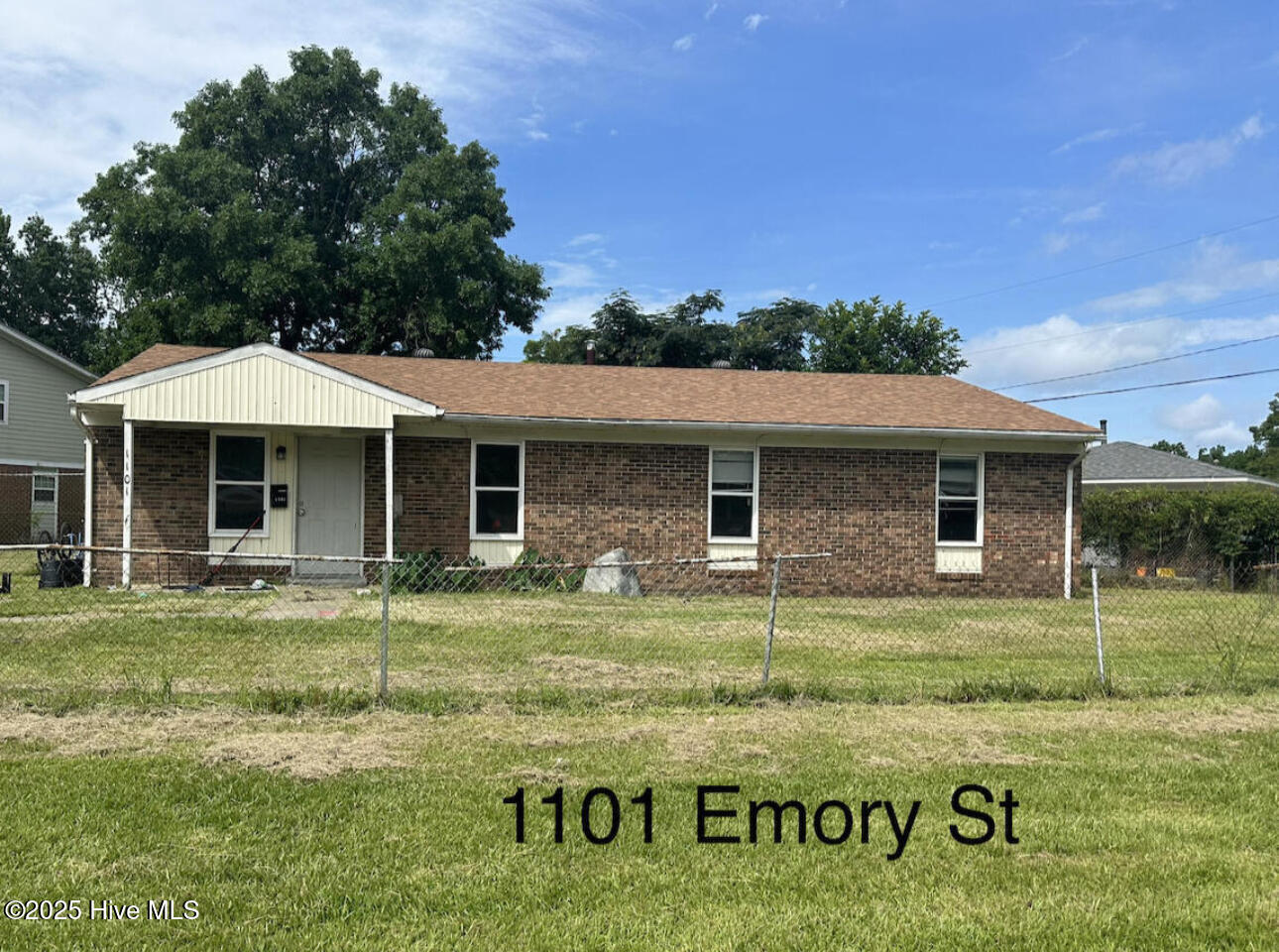 1101 Emory Street Property Photo 1