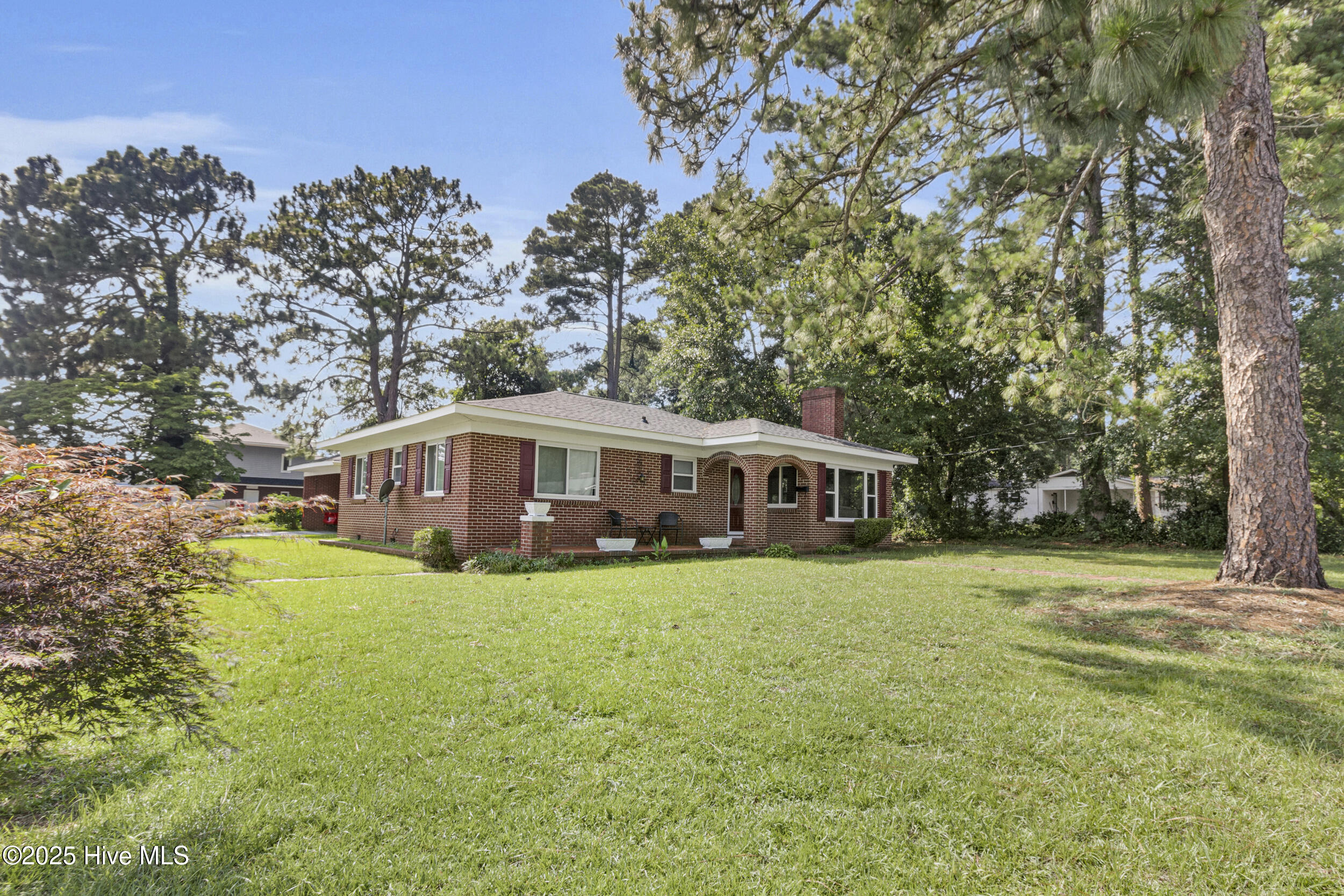 1000 Oriental Avenue Property Photo 1