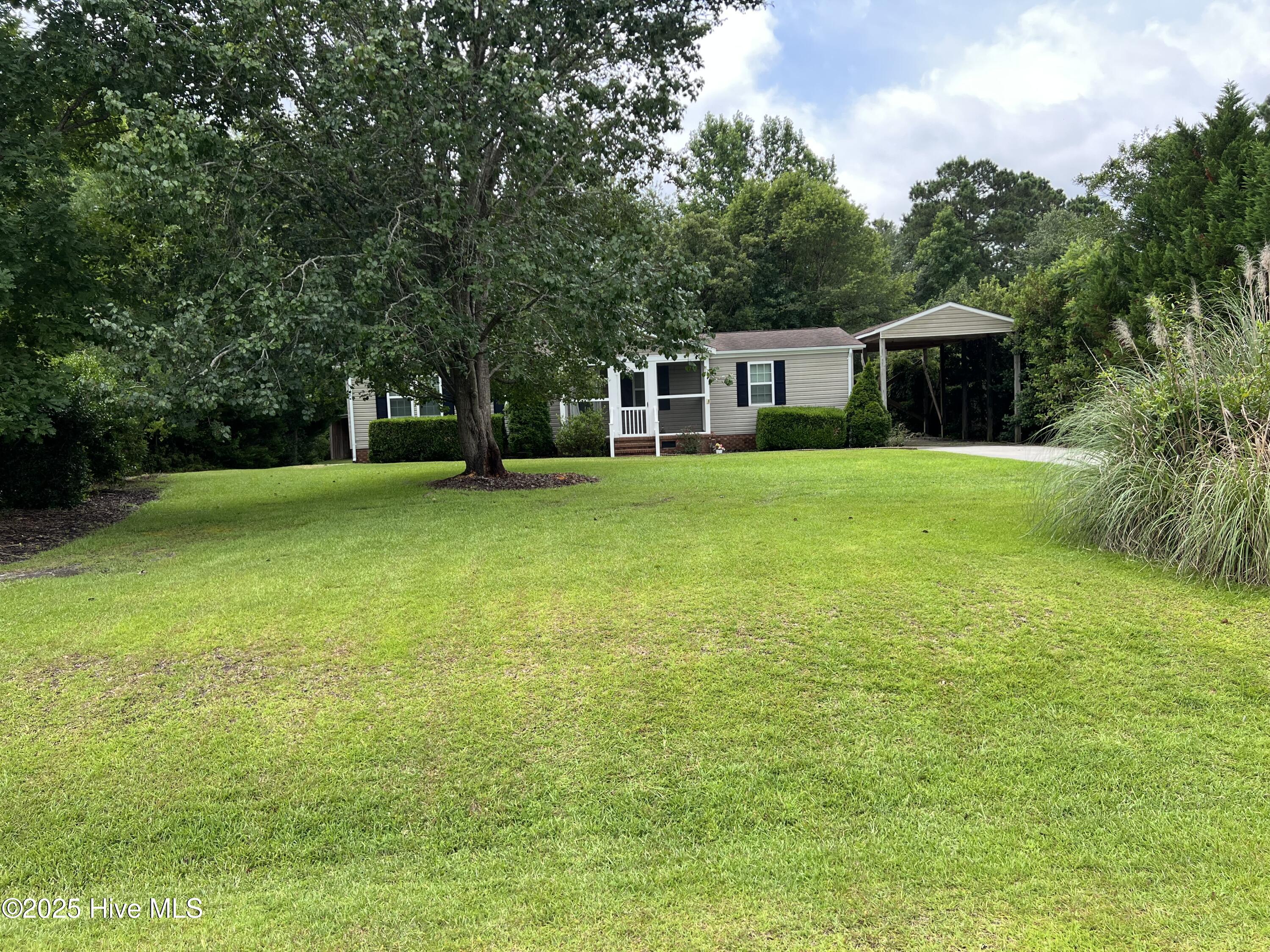 2106 Holly Hill Court Property Photo 1