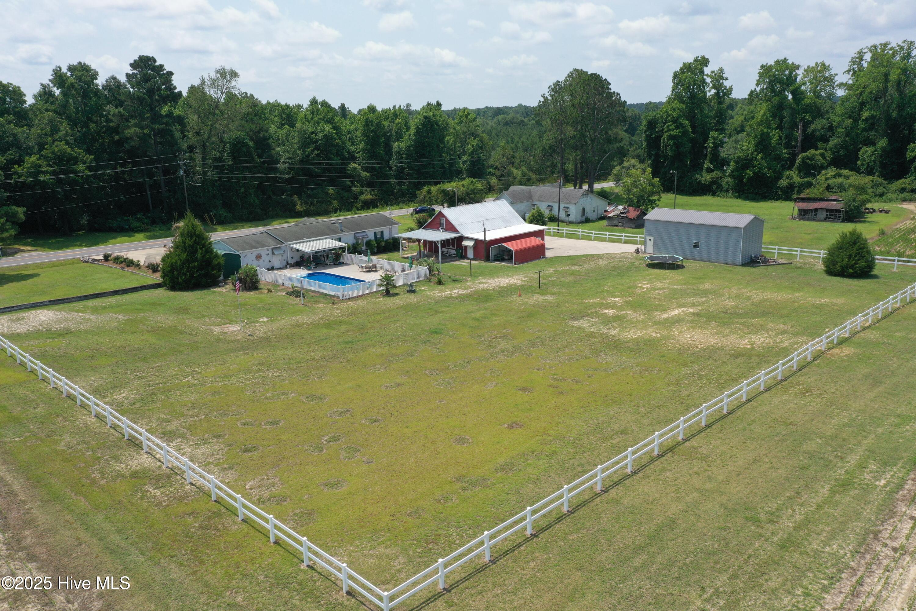 1212 S Creek Road Property Photo 6