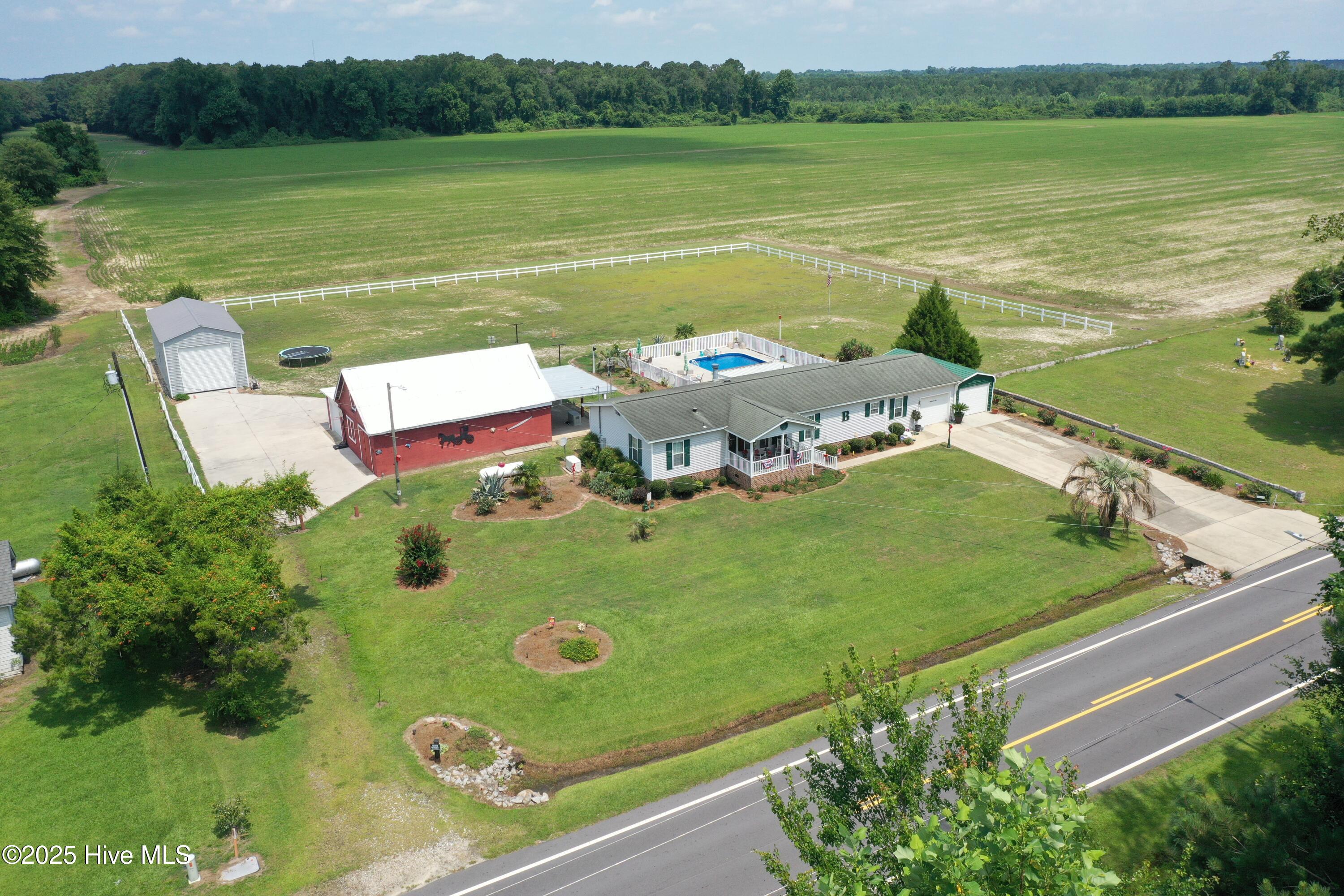 1212 S Creek Road Property Photo 7