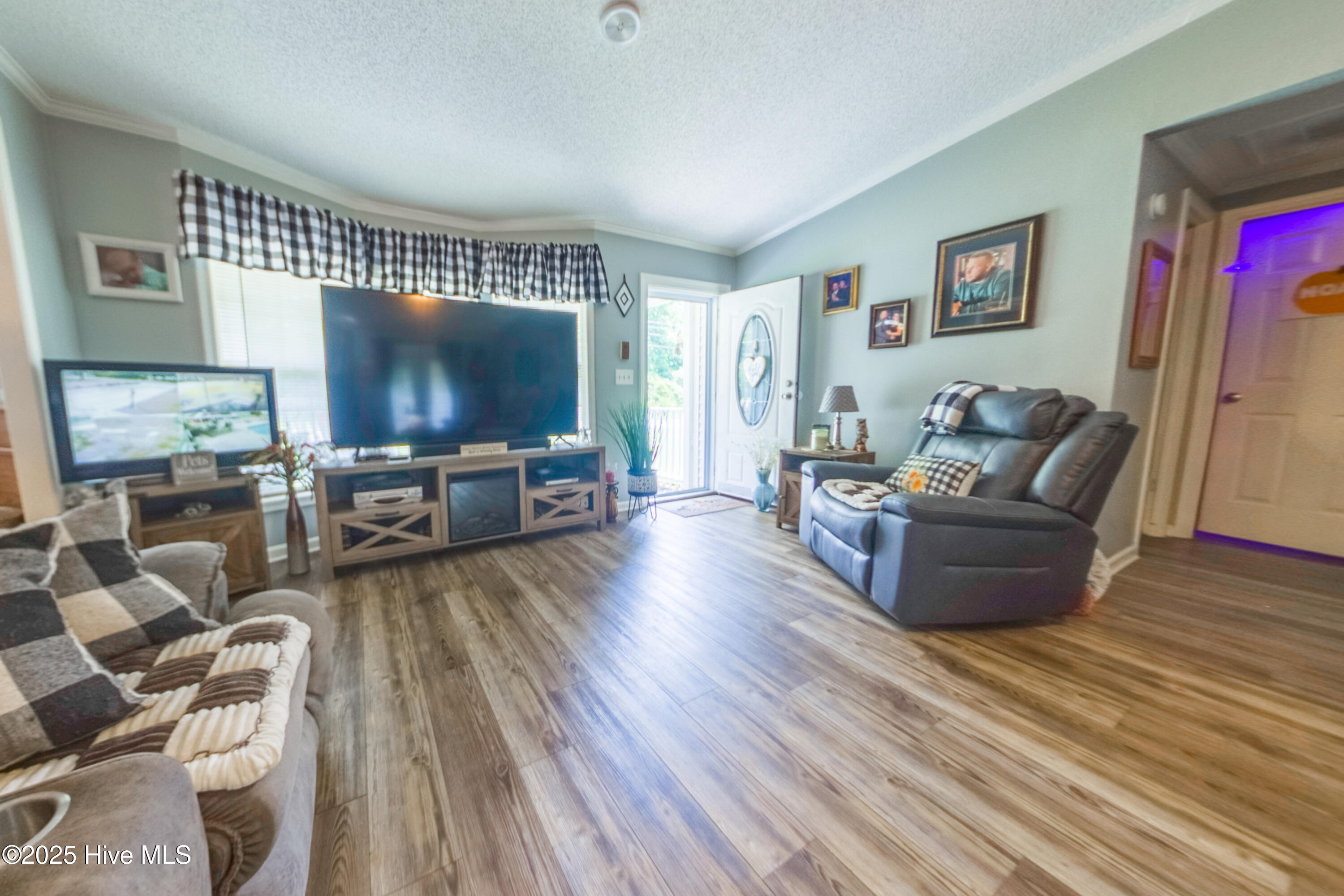 1212 S Creek Road Property Photo 12