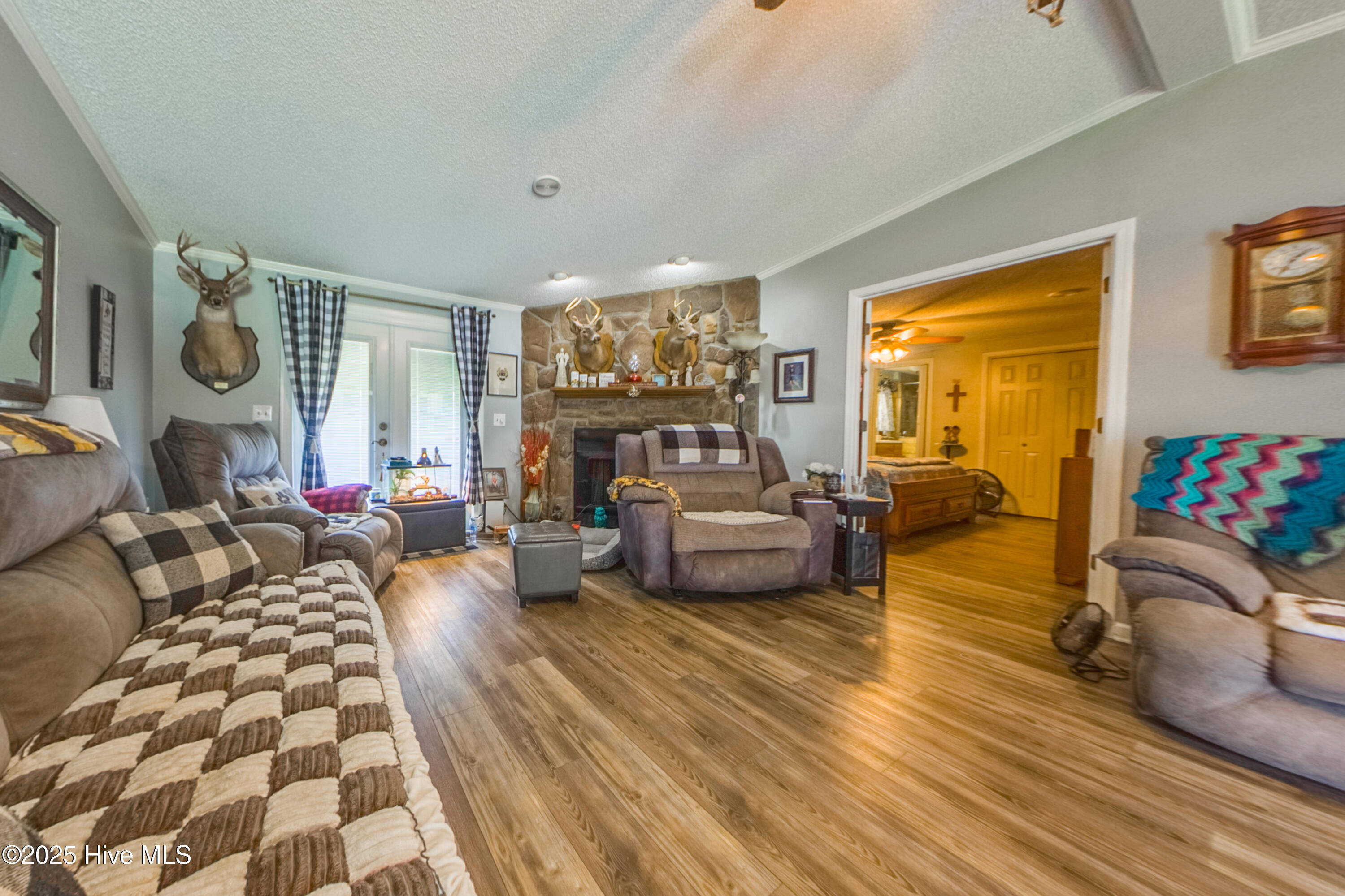 1212 S Creek Road Property Photo 14